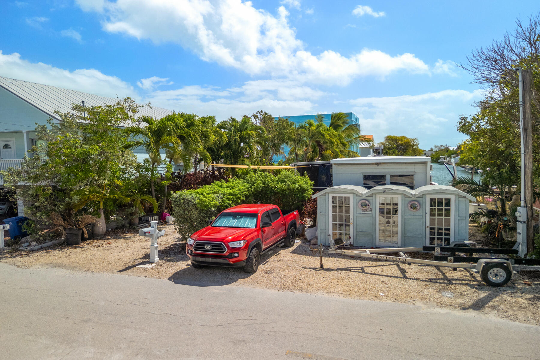 3 Riviera Drive