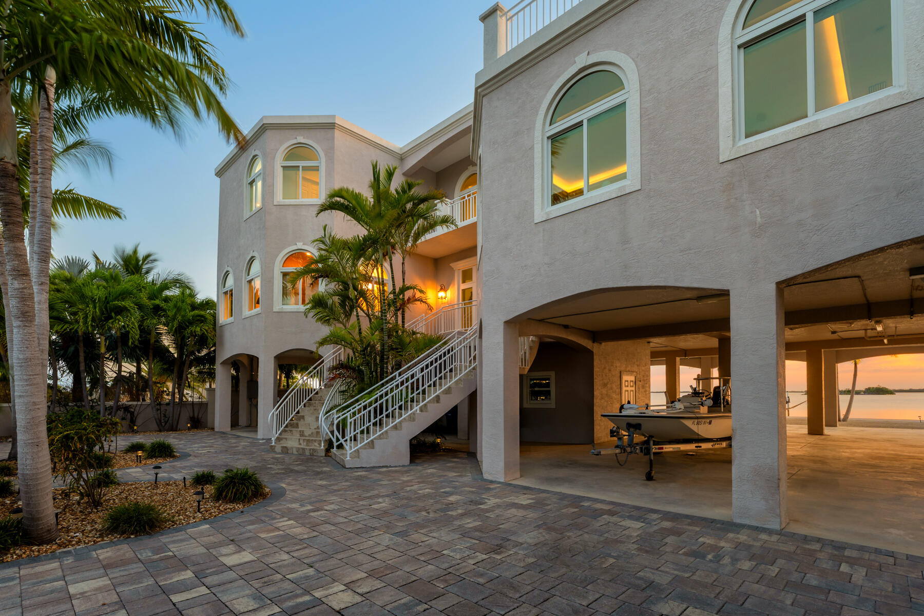 3742 Seagrape Street