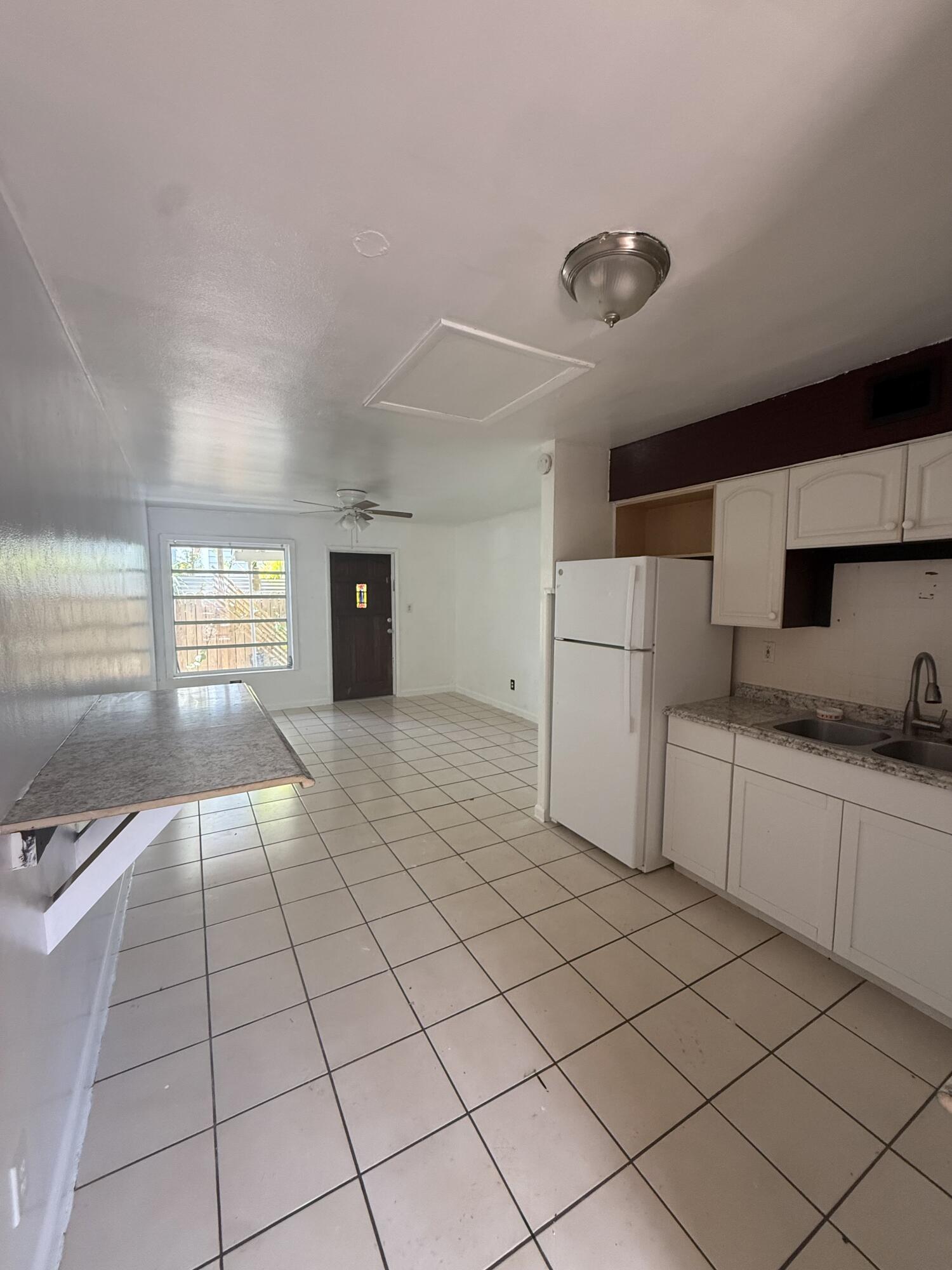 1614 Dennis Street Unit: B