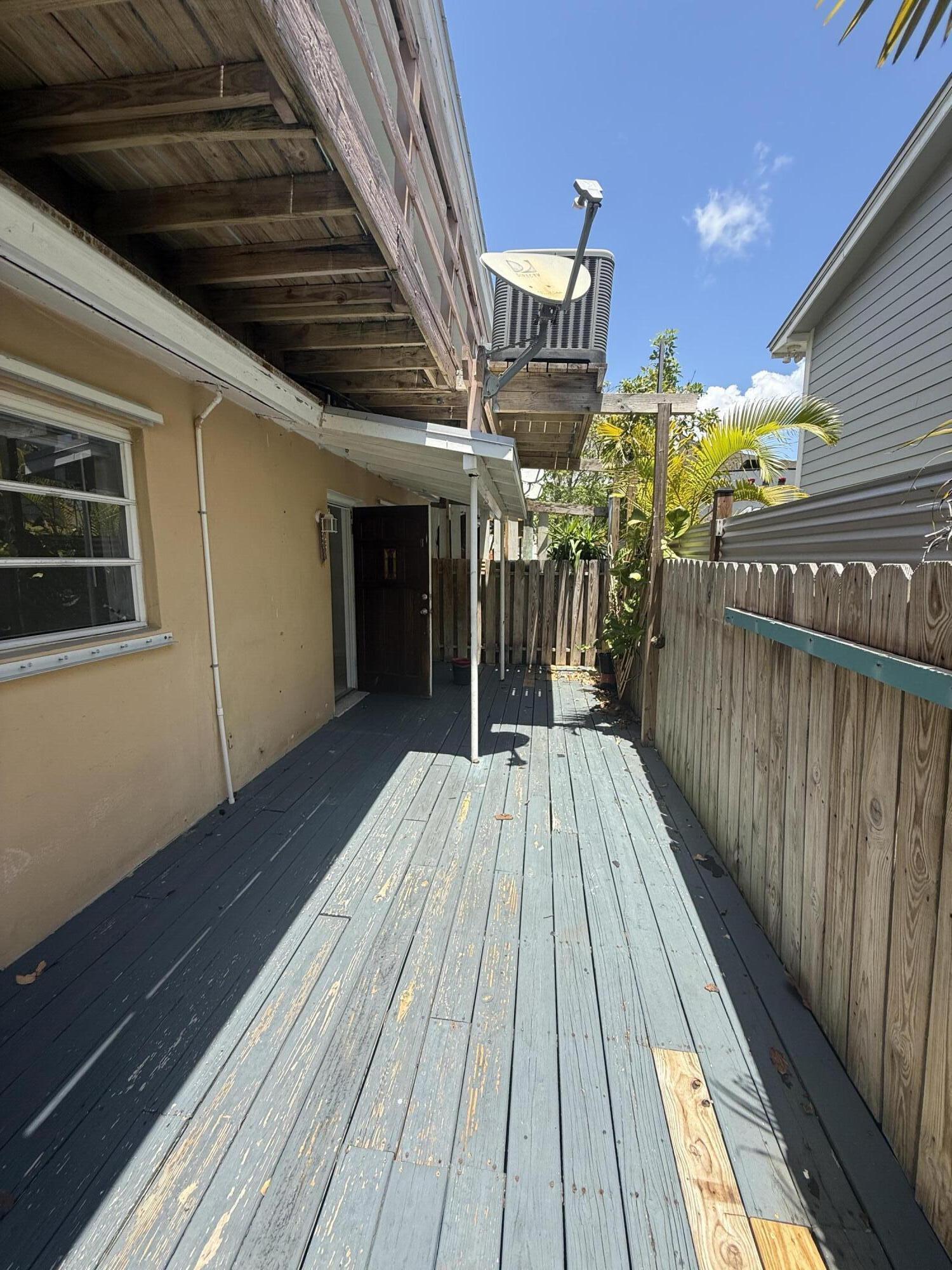 1614 Dennis Street Unit: B
