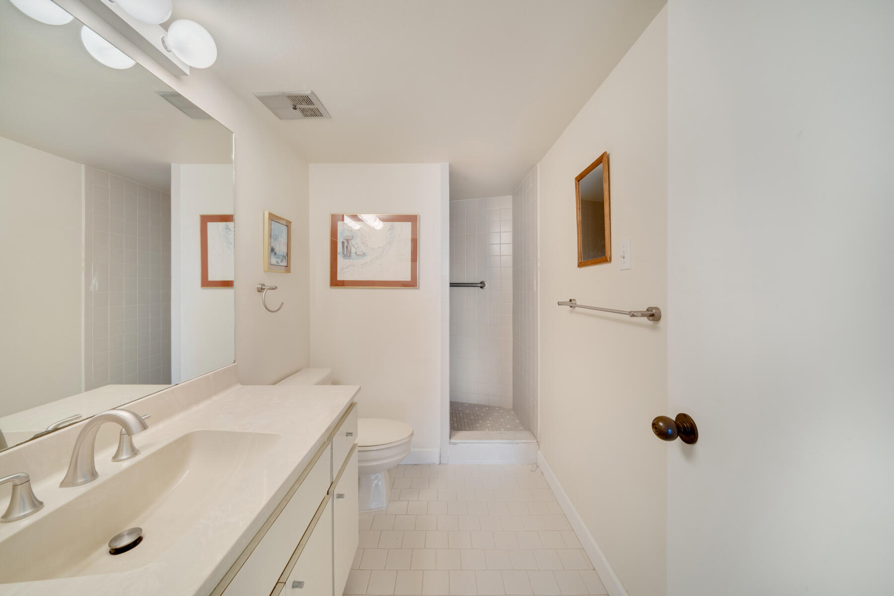 80450 Overseas Highway Unit: 204