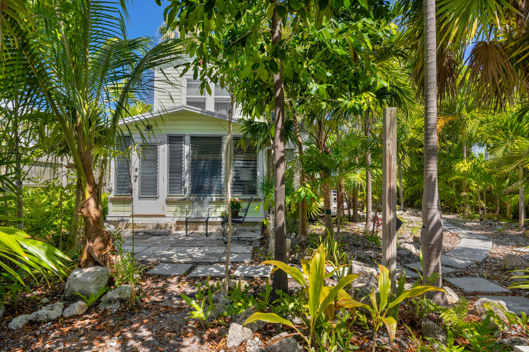 1911 Seidenberg Avenue