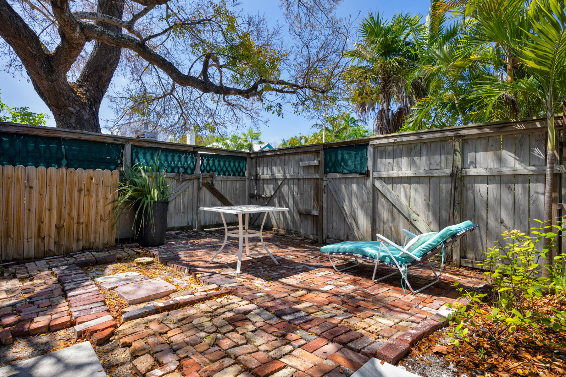 1911 Seidenberg Avenue