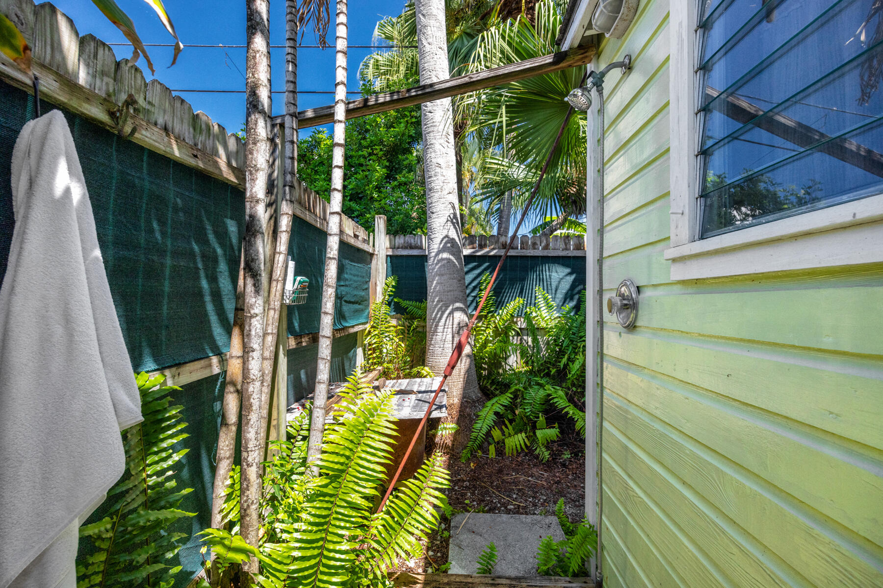1911 Seidenberg Avenue