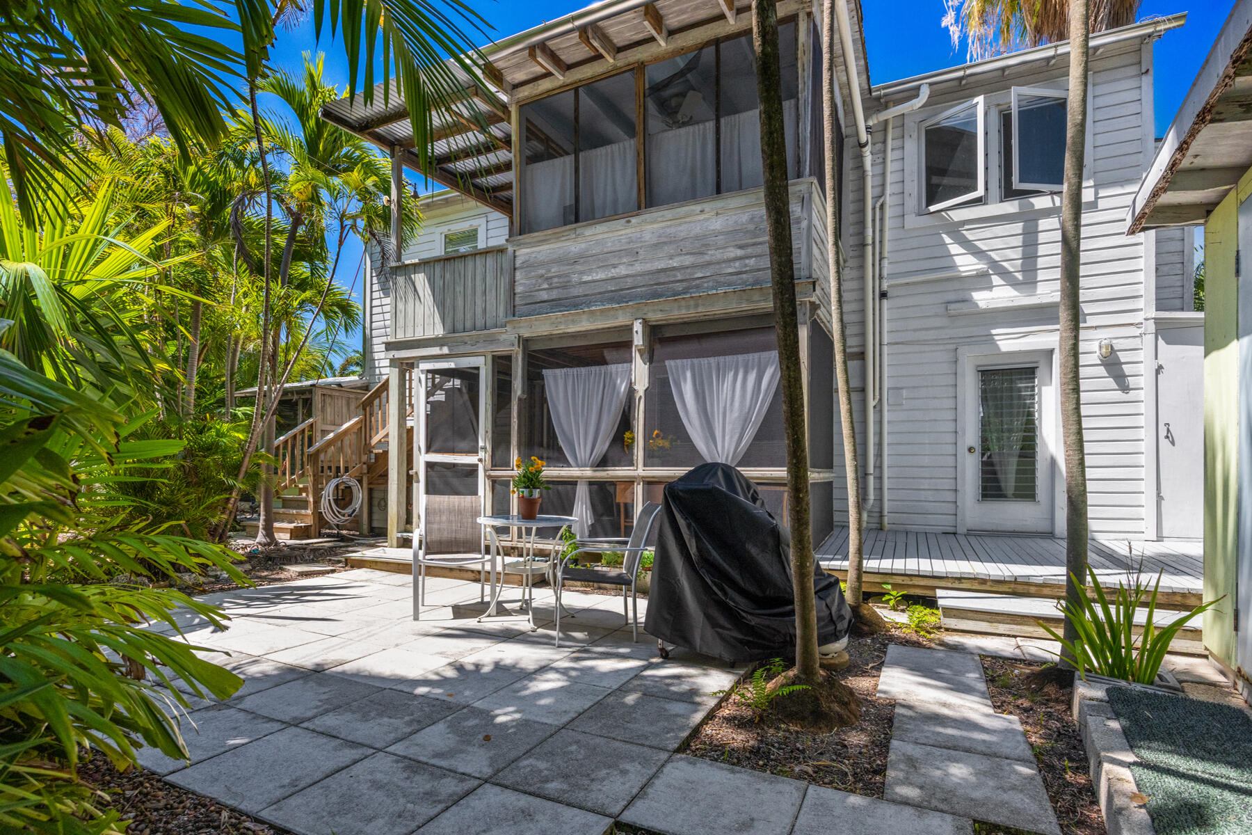 1911 Seidenberg Avenue