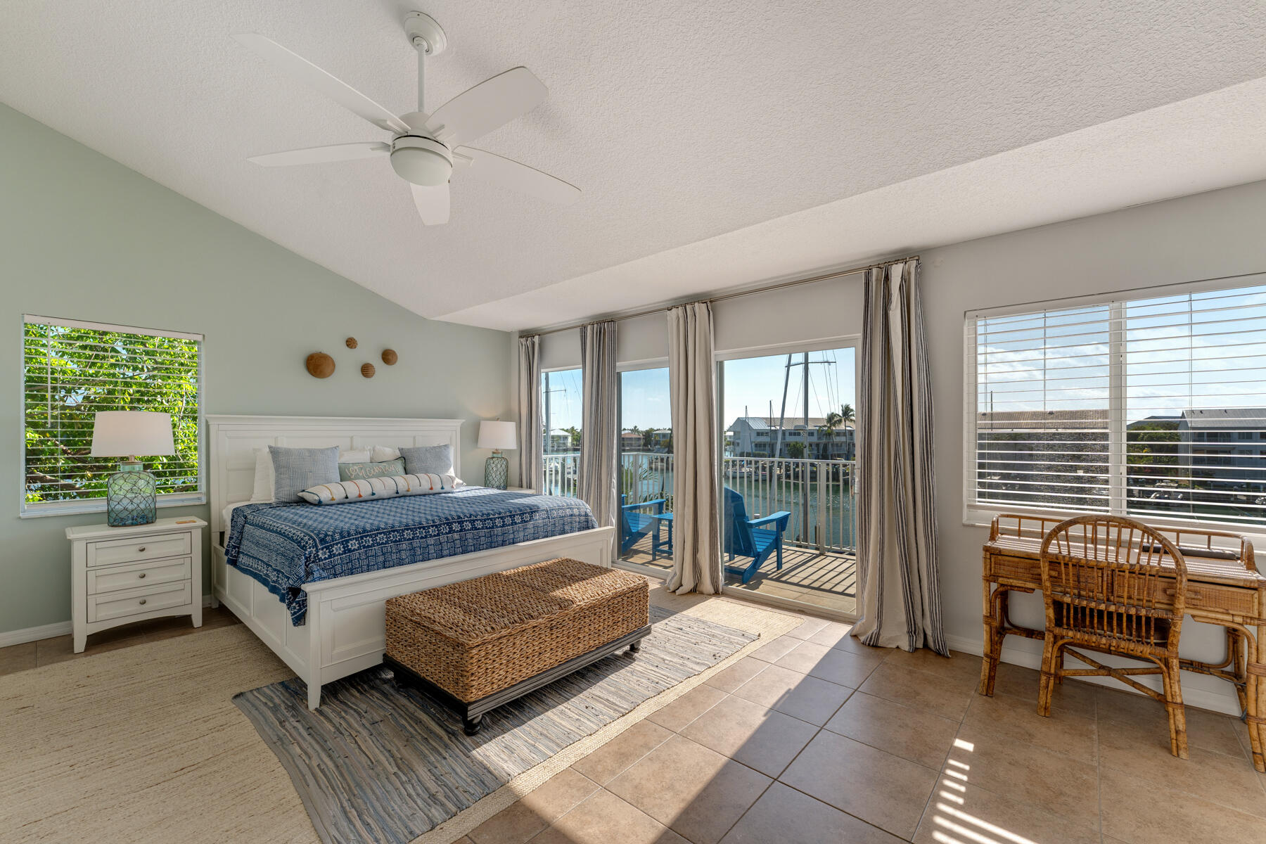 96 Avenue C Unit: 6