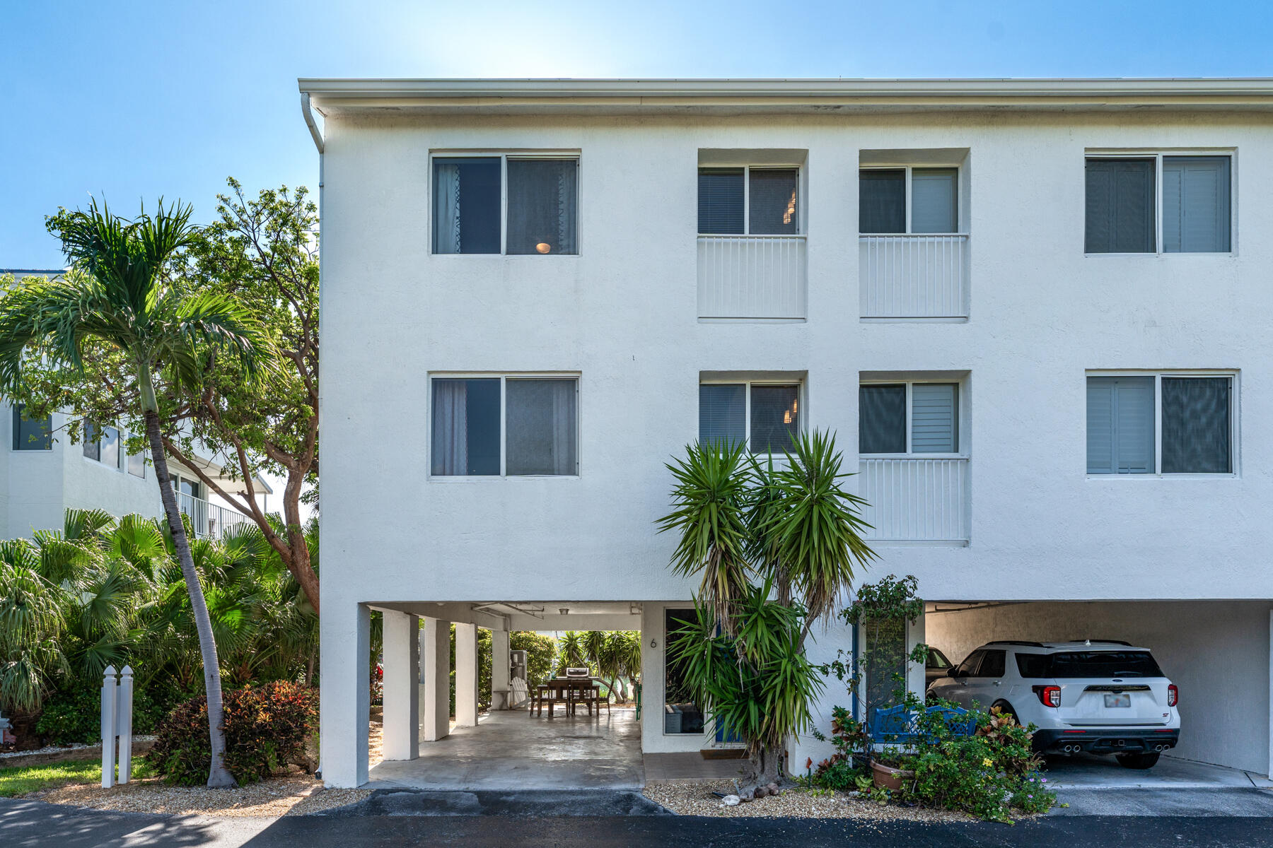 96 Avenue C Unit: 6