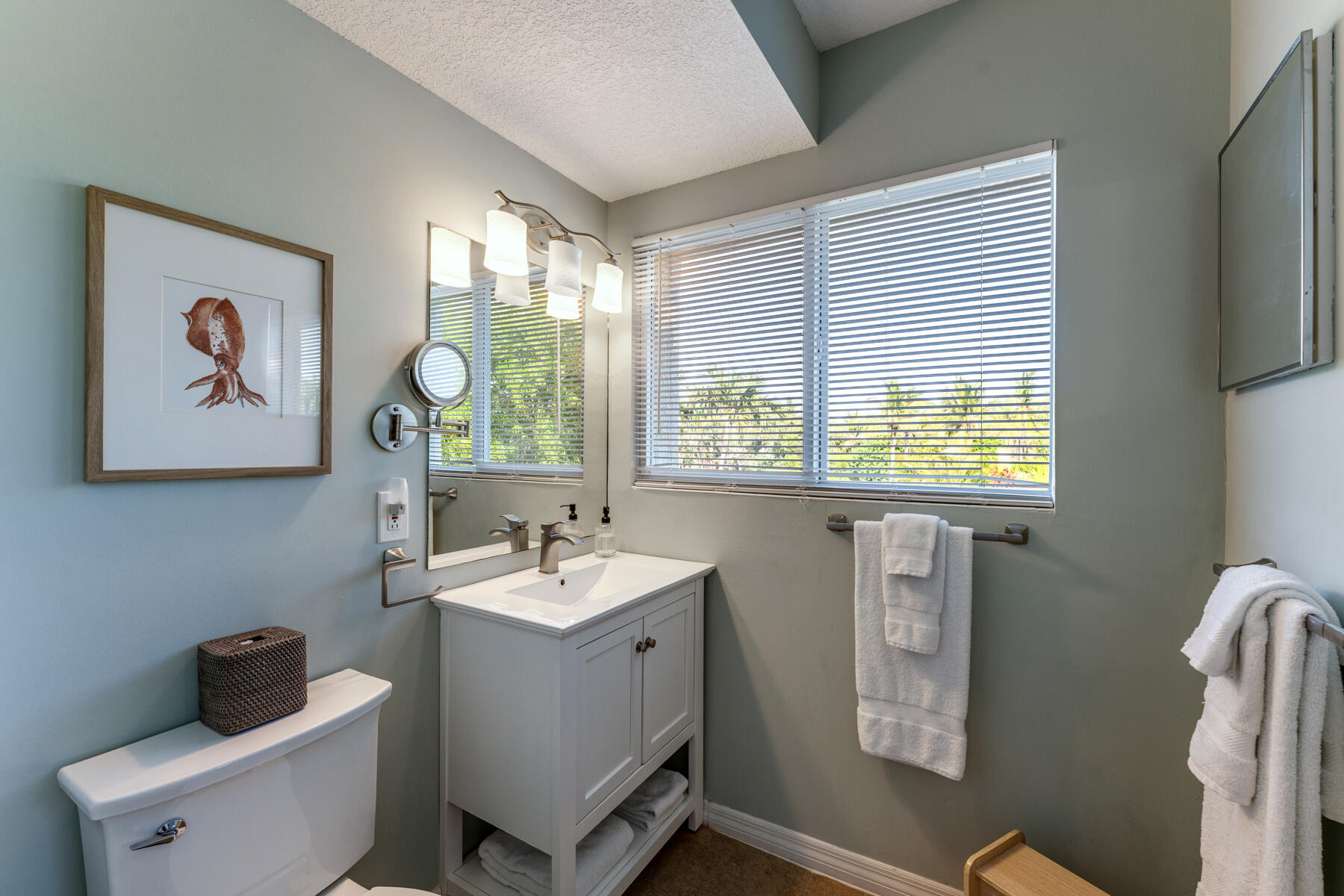 96 Avenue C Unit: 6