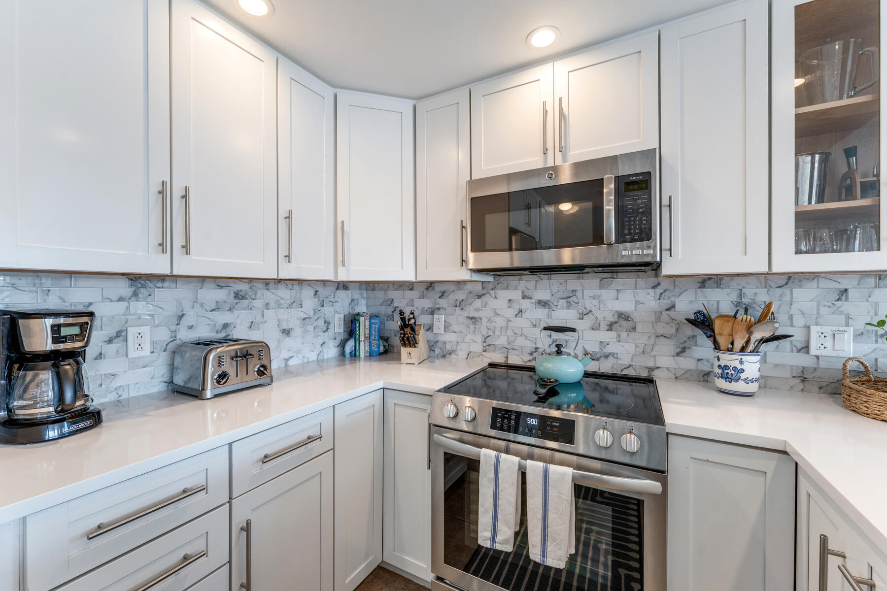 96 Avenue C Unit: 6
