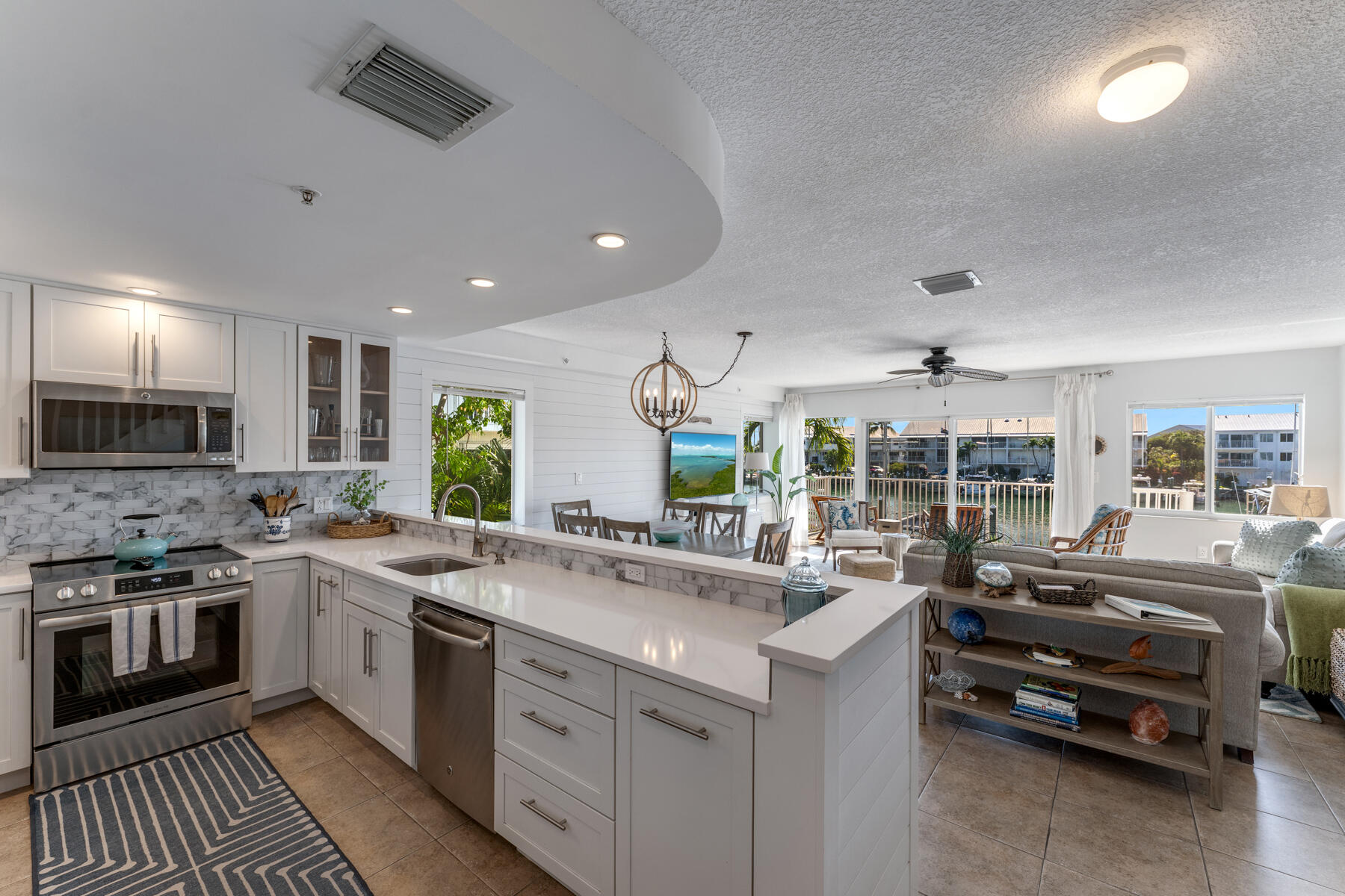 96 Avenue C Unit: 6