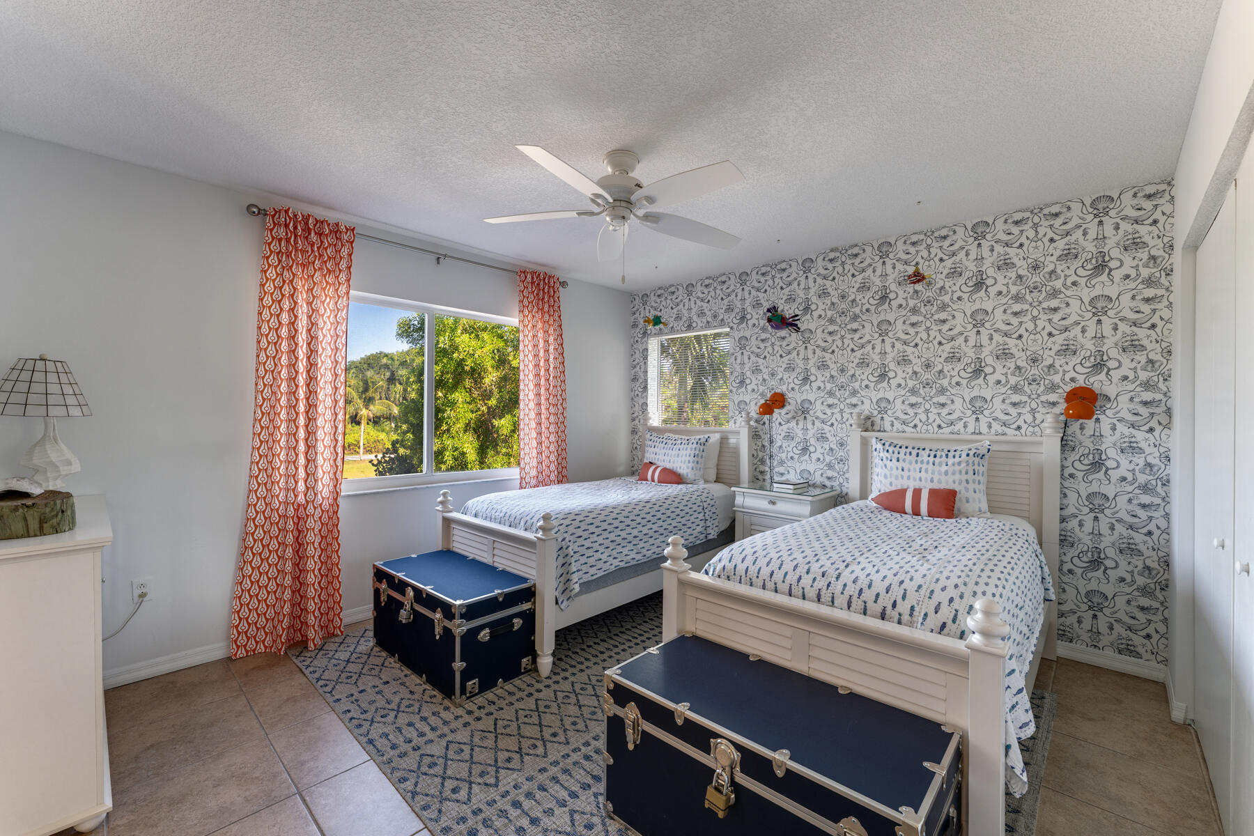 96 Avenue C Unit: 6