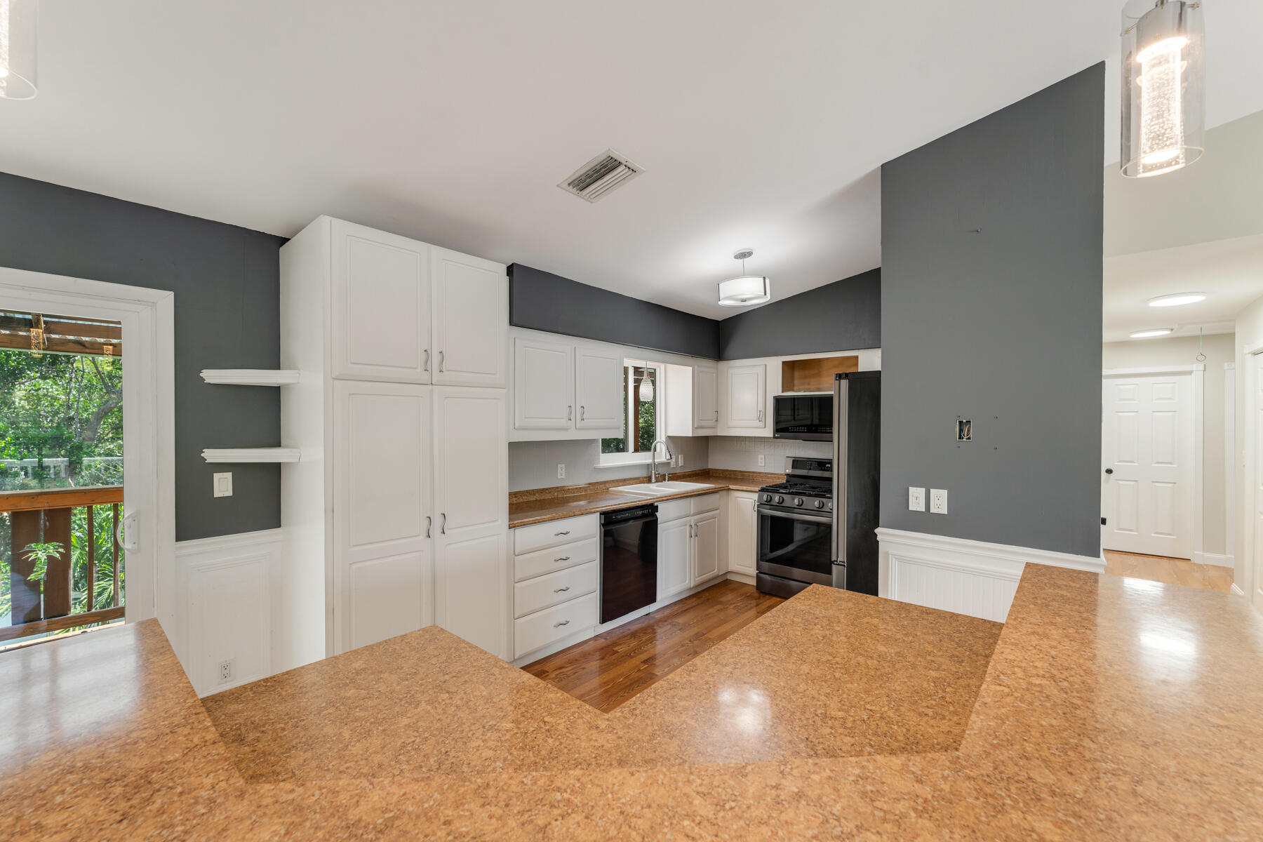 112 Peace Avenue