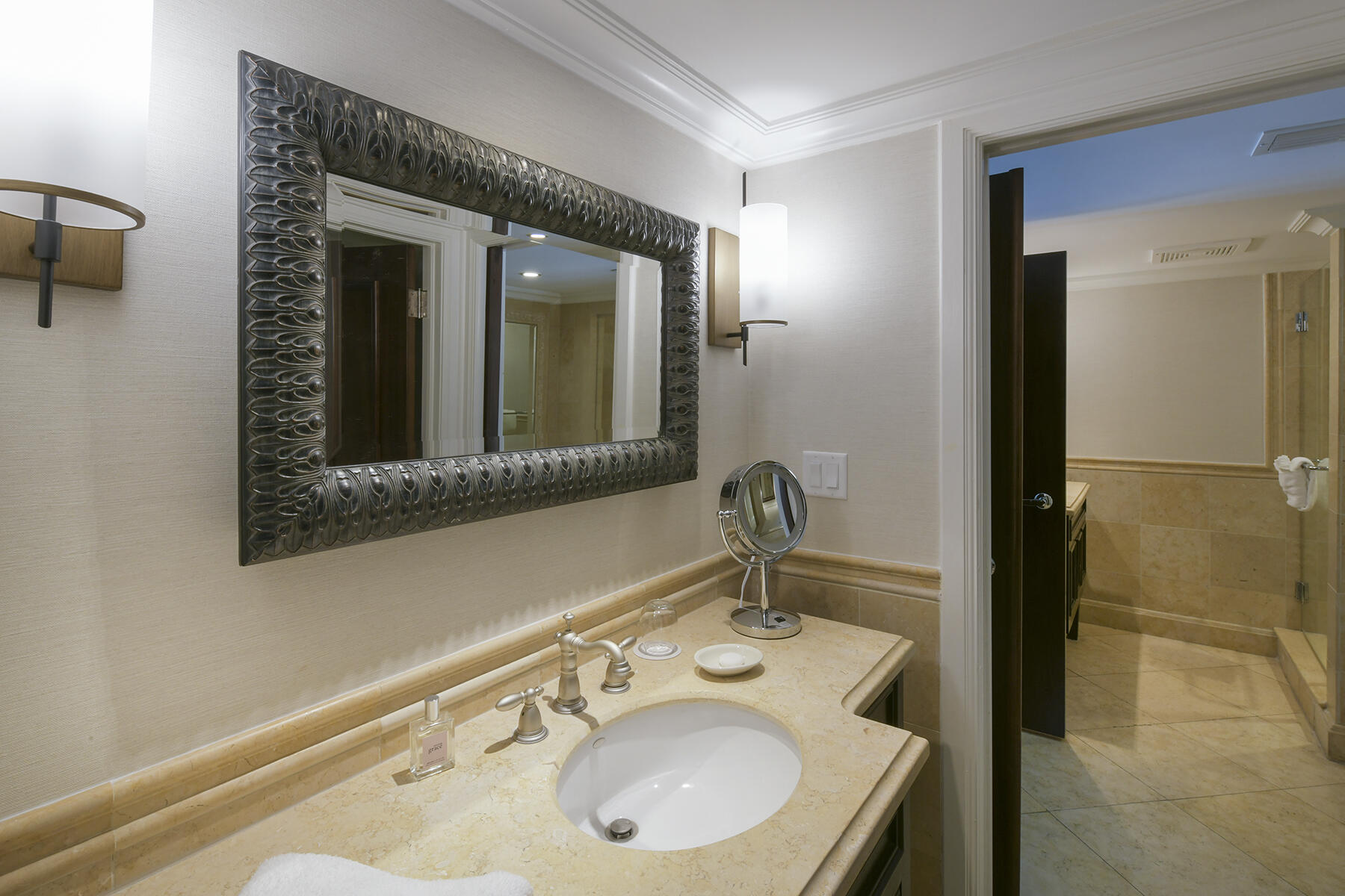 81801 Overseas Highway Unit: 637