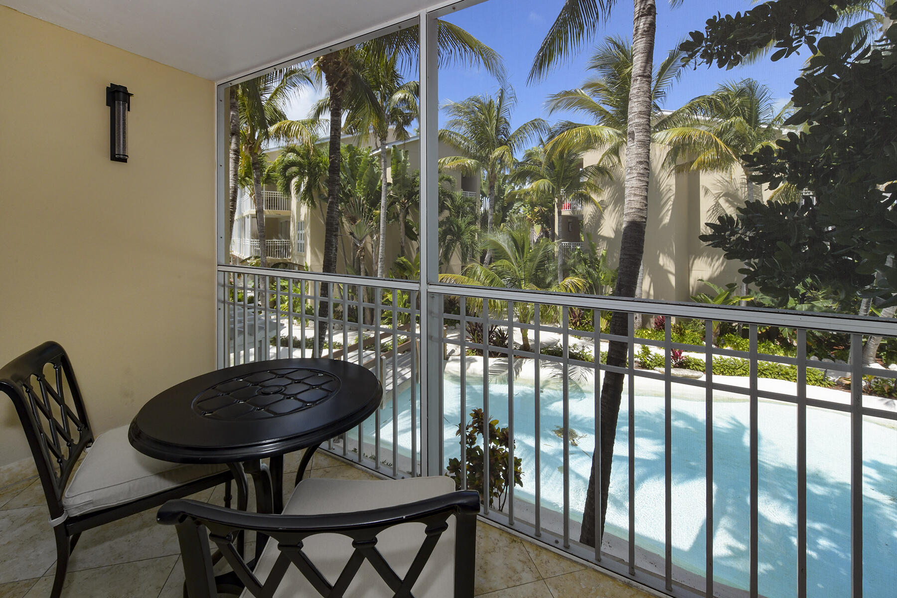 81801 Overseas Highway Unit: 637