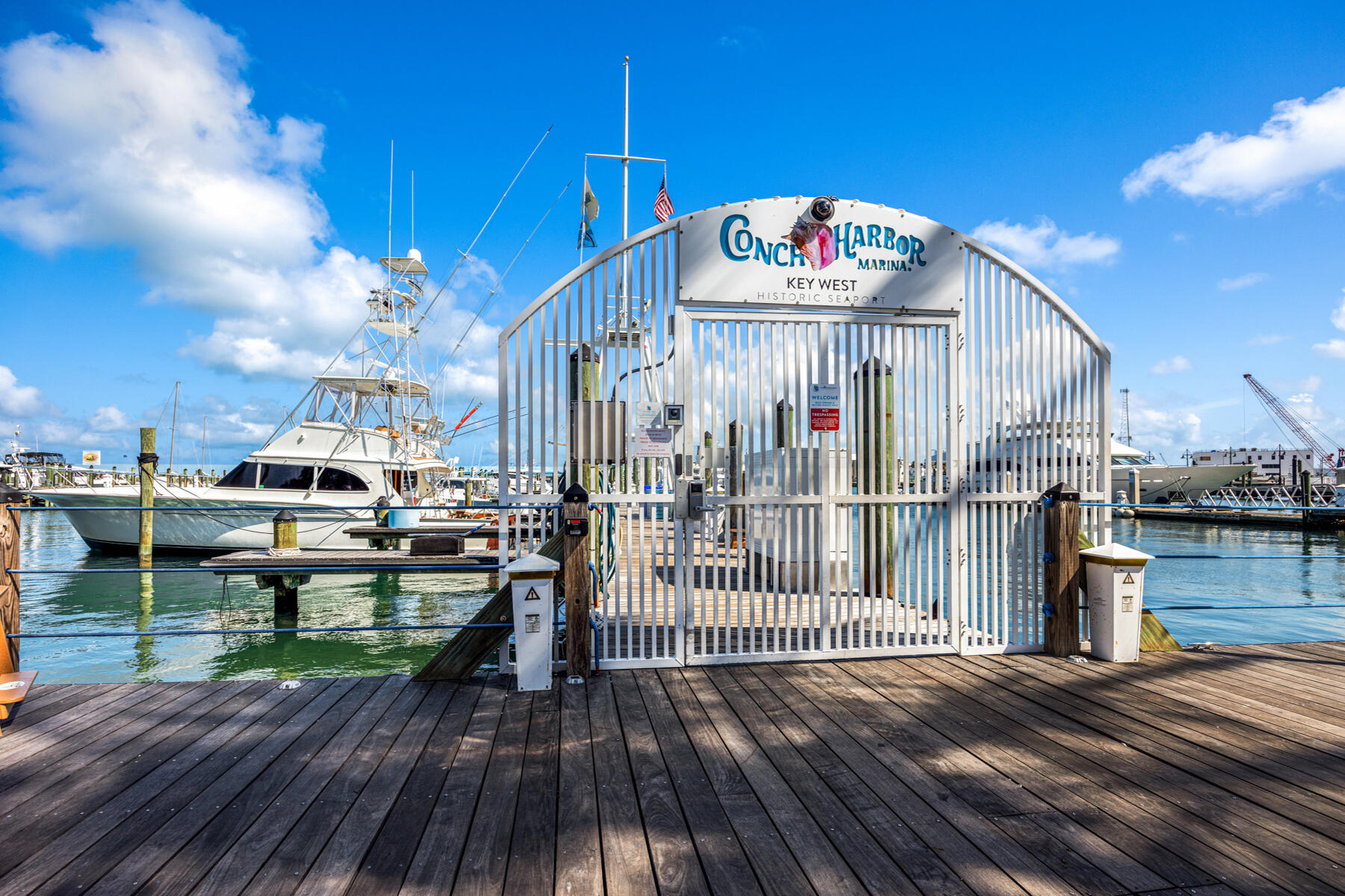 951 Caroline Street 19