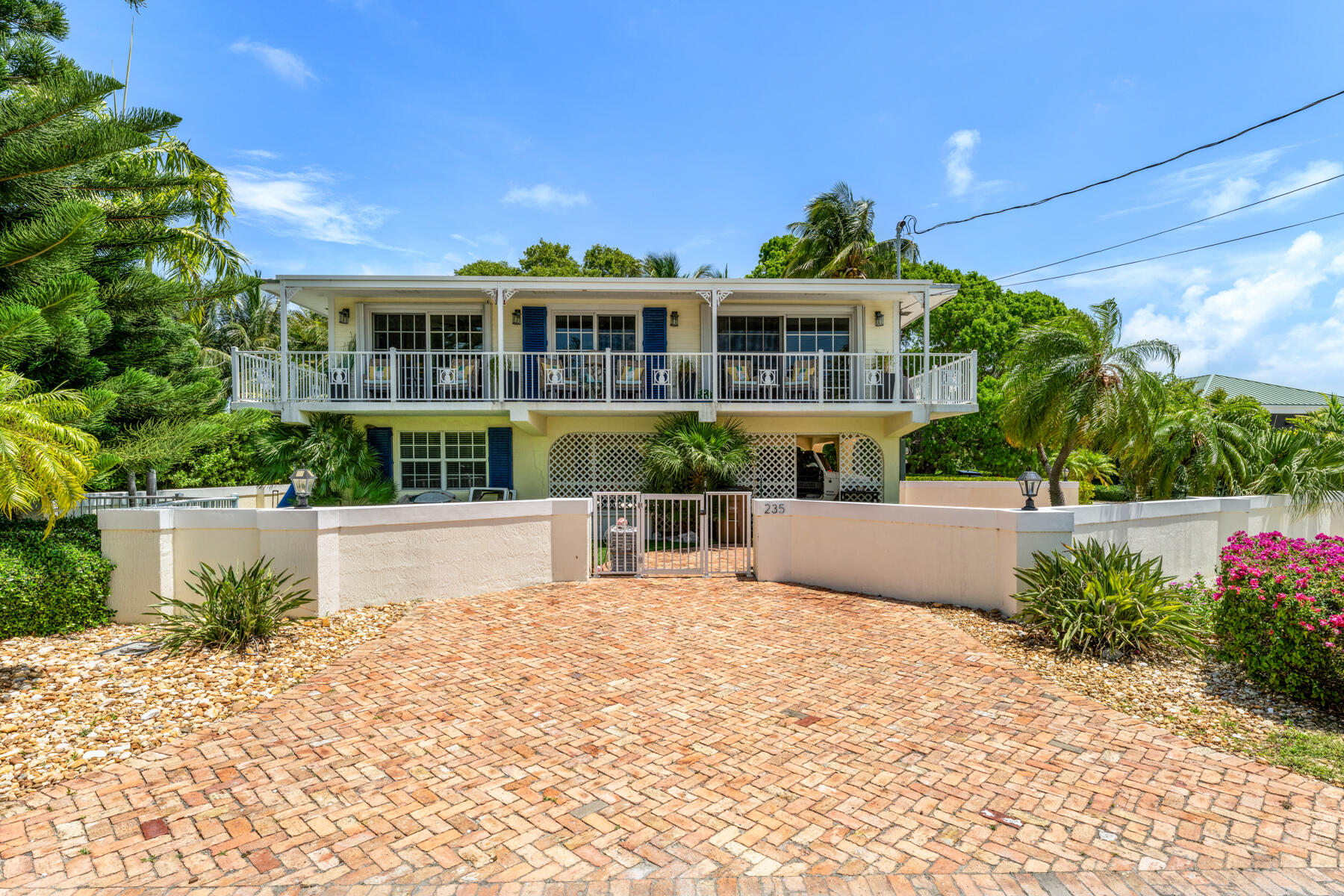 235 W Seaview Circle