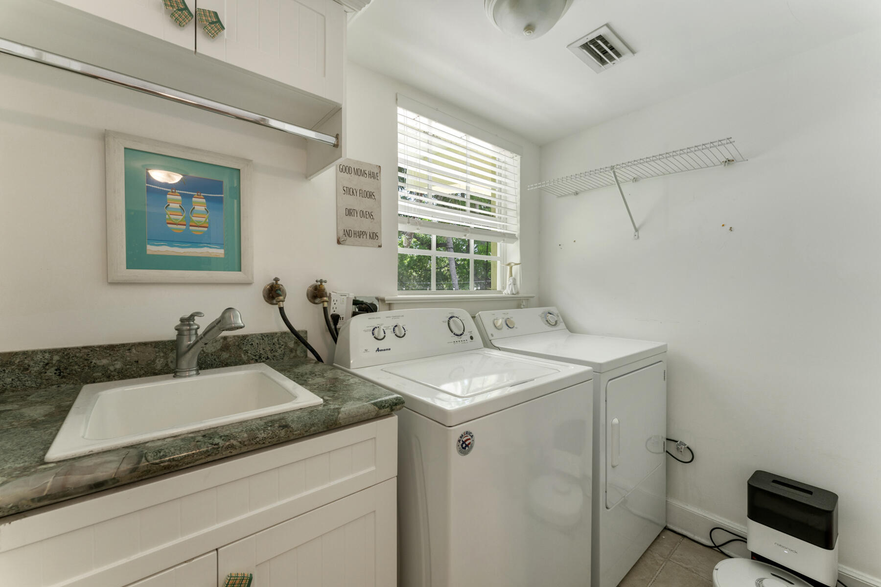 235 W Seaview Circle
