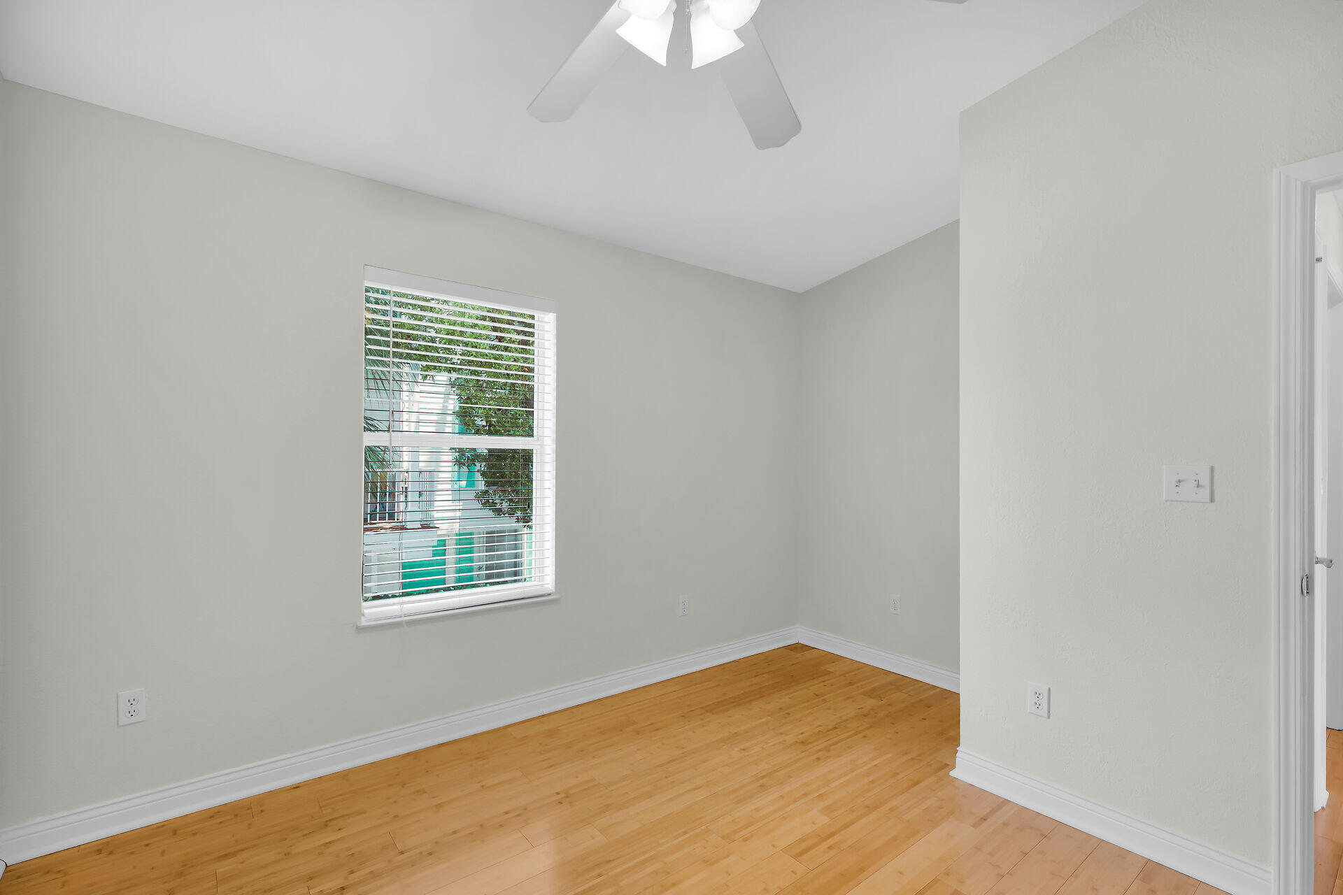 496 James Avenue