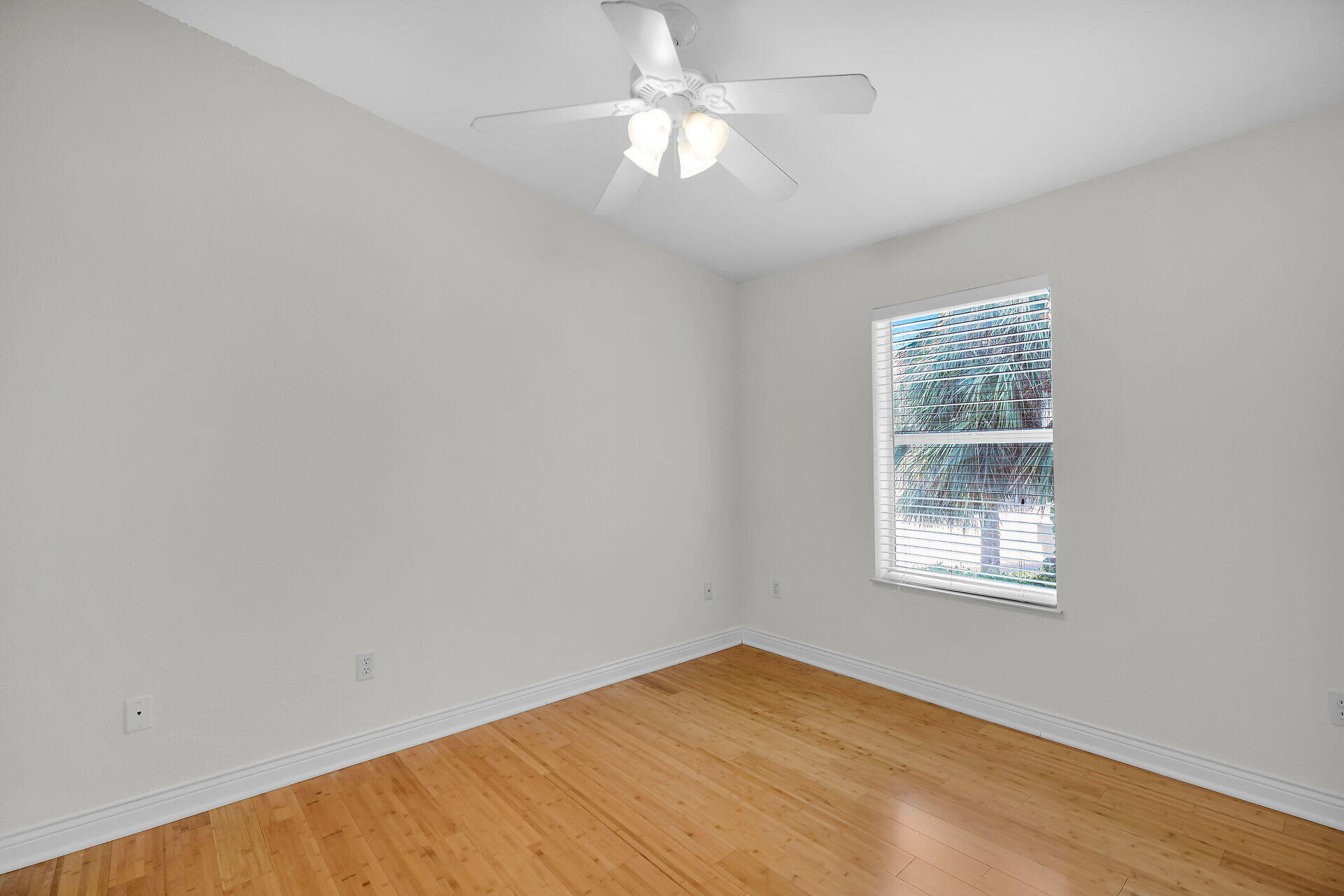 496 James Avenue