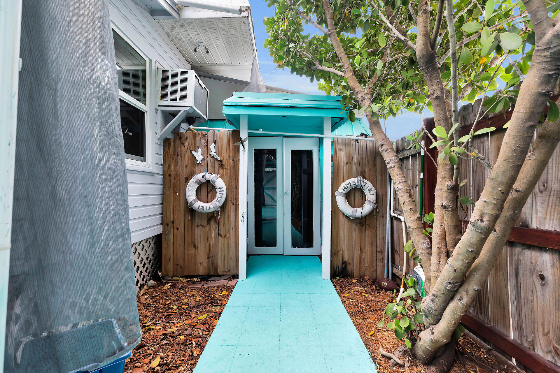 3200 Harriet Avenue