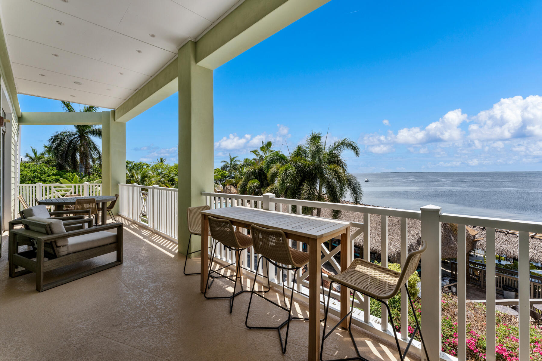 104000 Overseas Highway 1 - 2