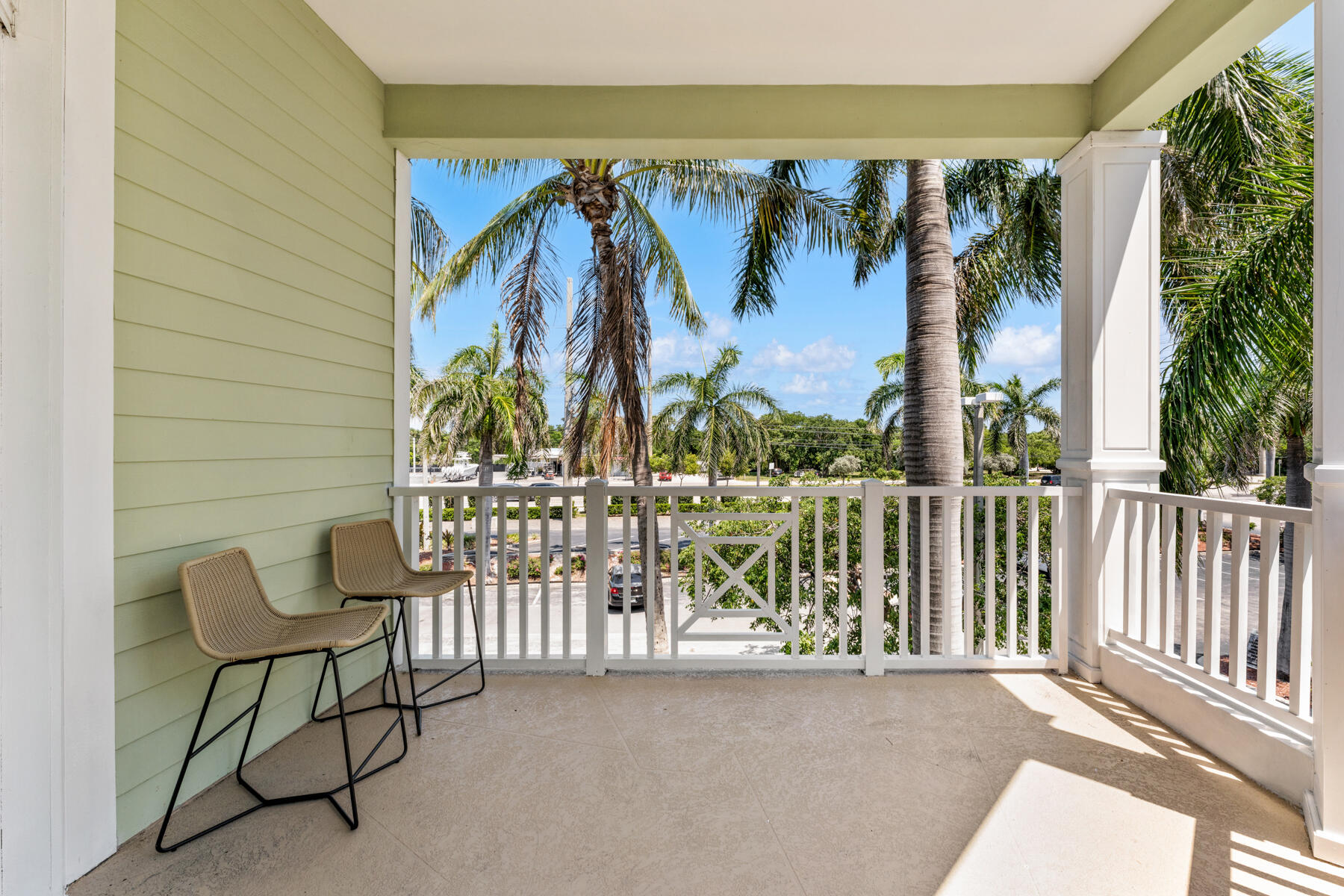 104000 Overseas Highway 1 - 2