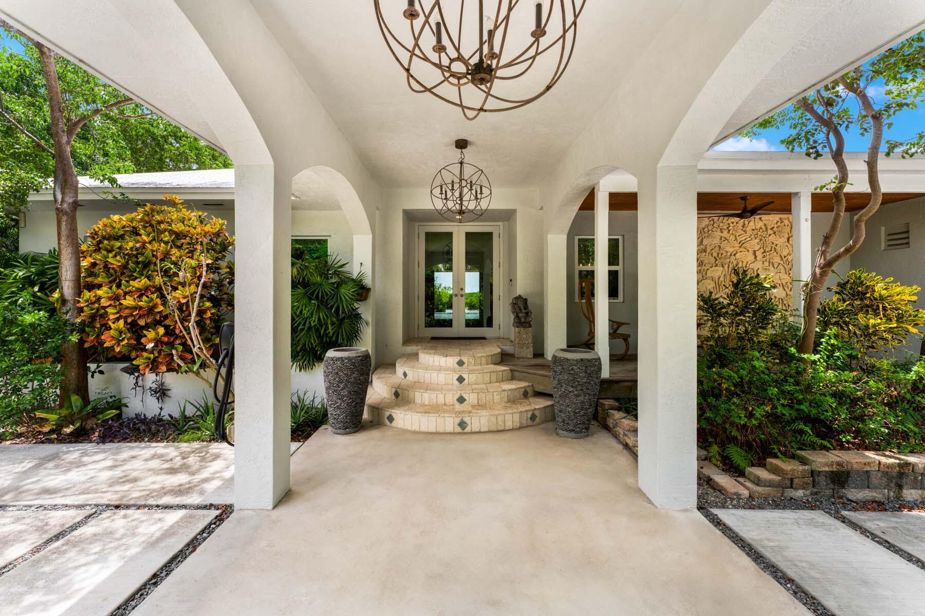 120 S Coco Plum Road