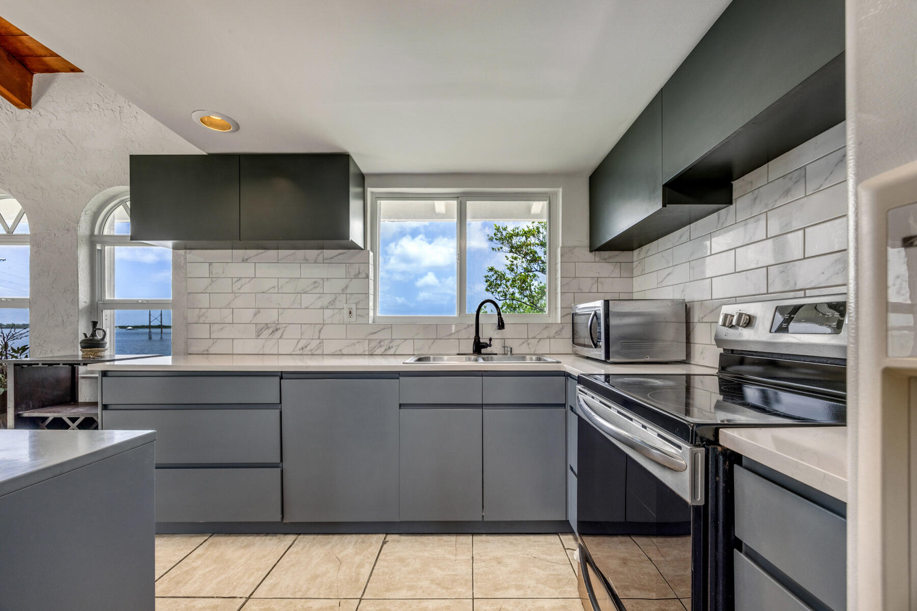 32 Hilton Haven Road APT 5