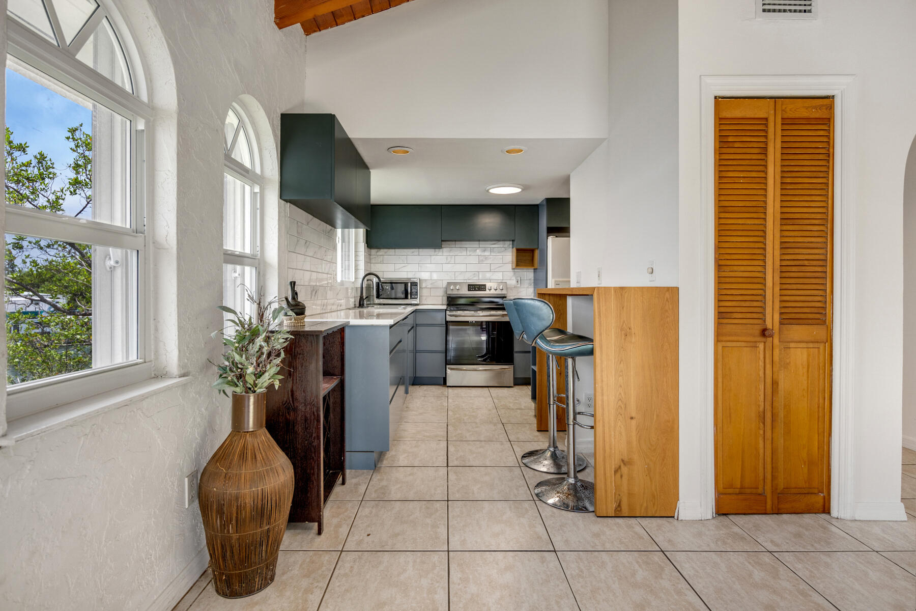 32 Hilton Haven Road APT 5