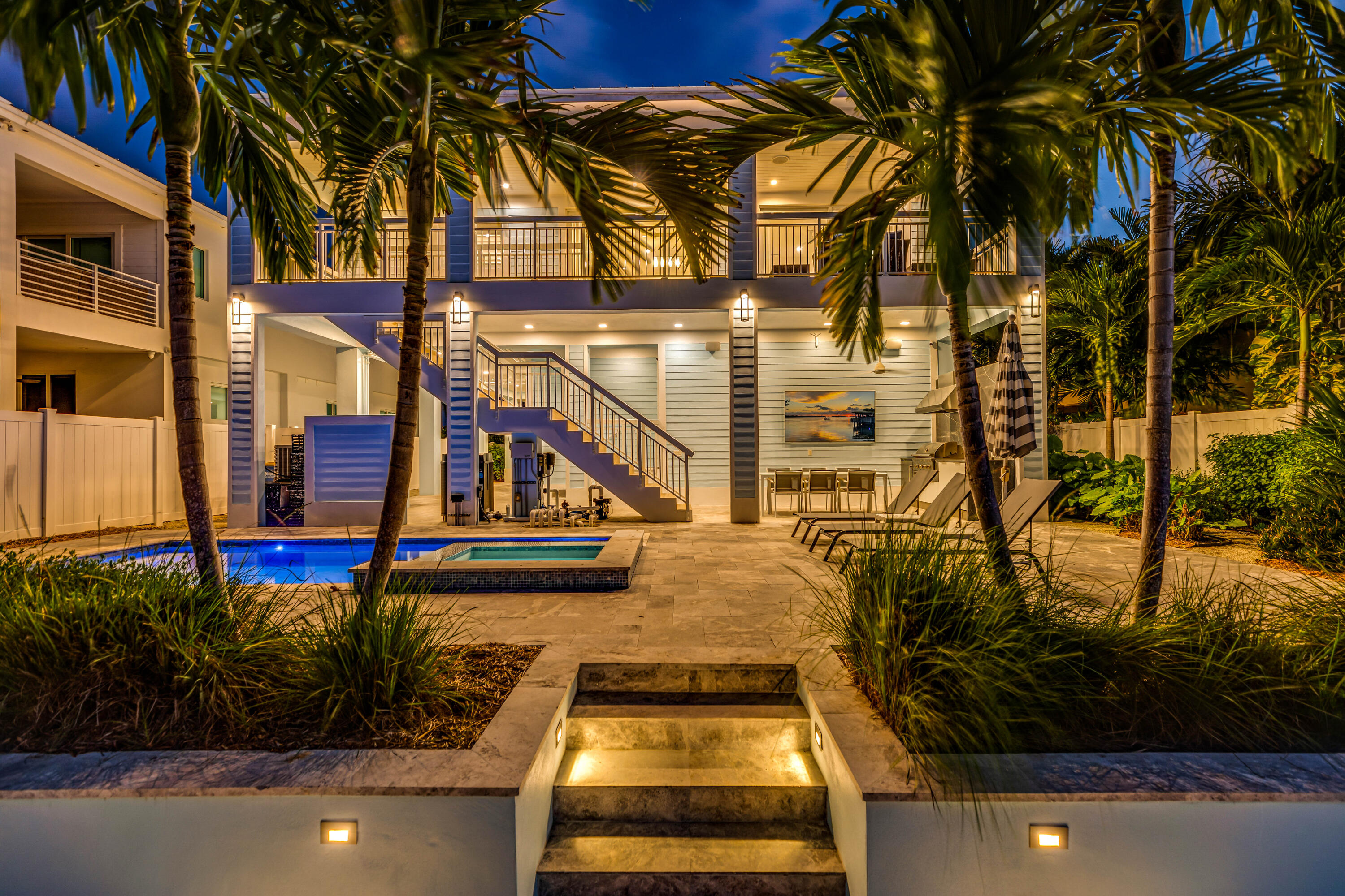 121 Lake Road