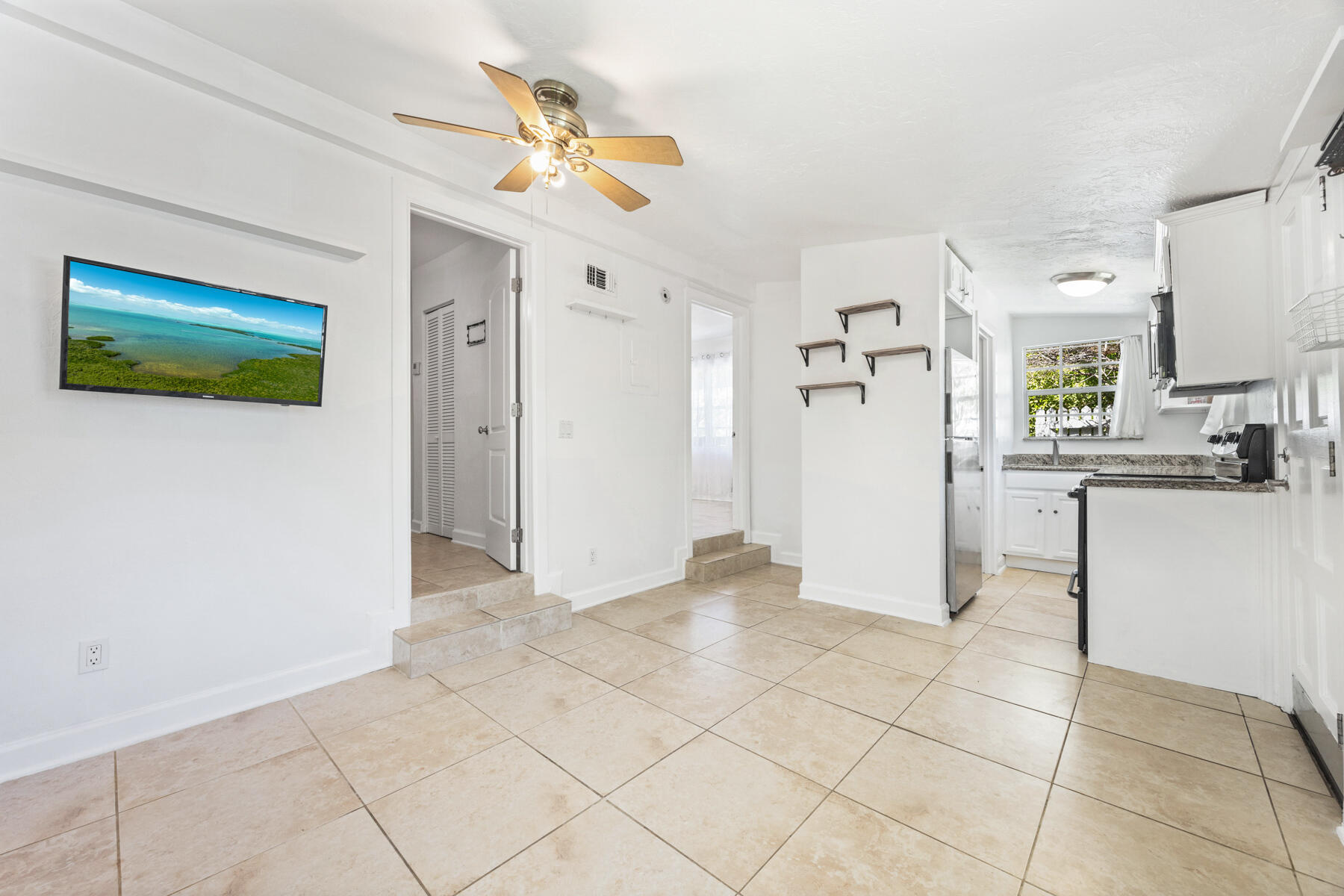 1332 Seminary Street 103