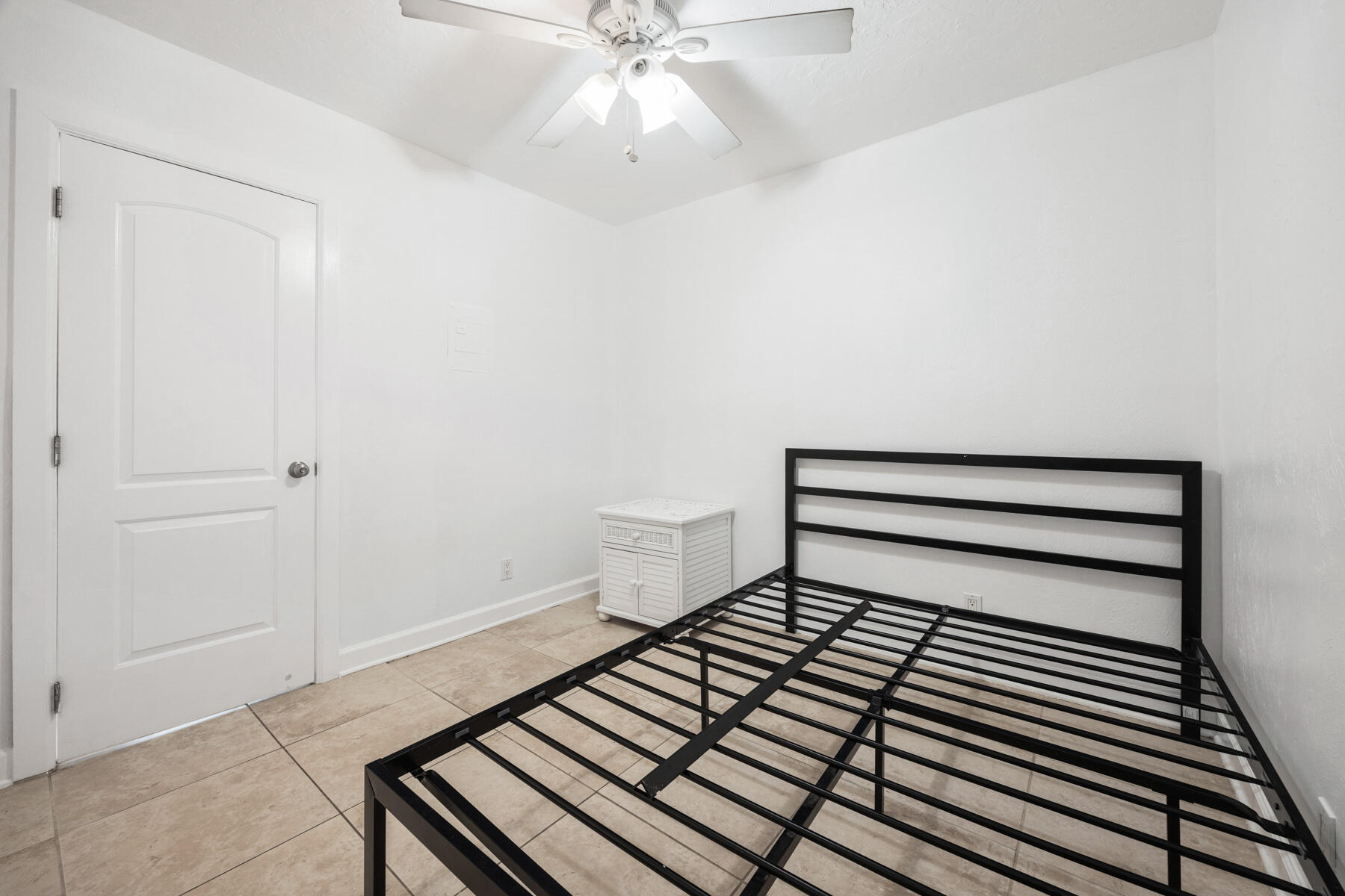 1332 Seminary Street 103