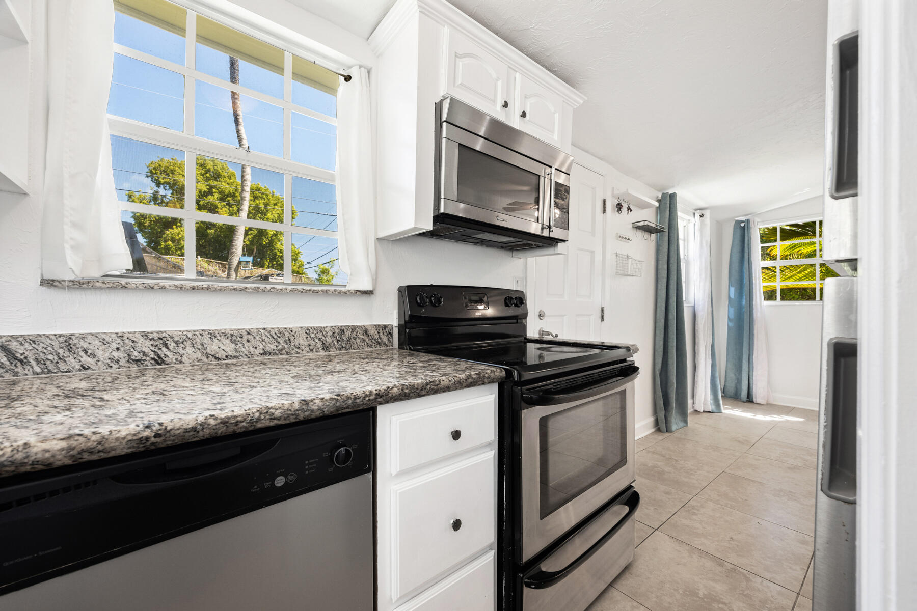 1332 Seminary Street 103