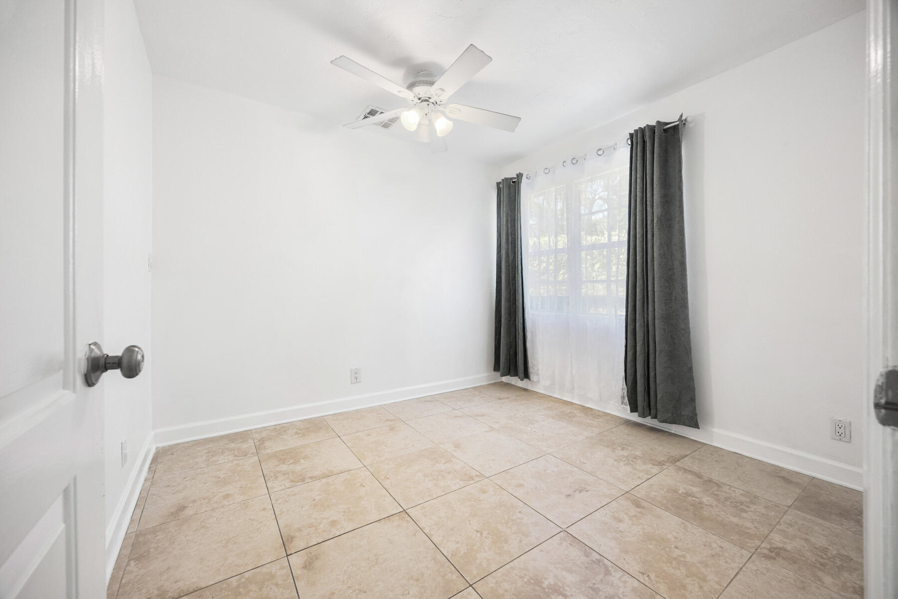 1332 Seminary Street 103