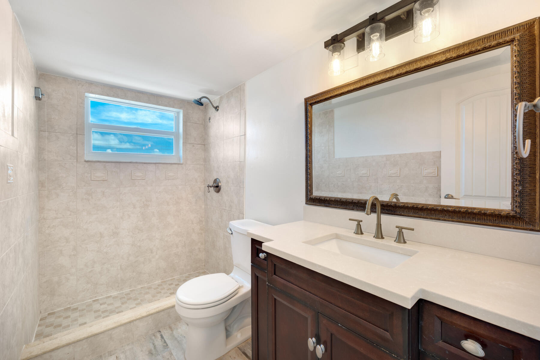 88500 Overseas Highway 407