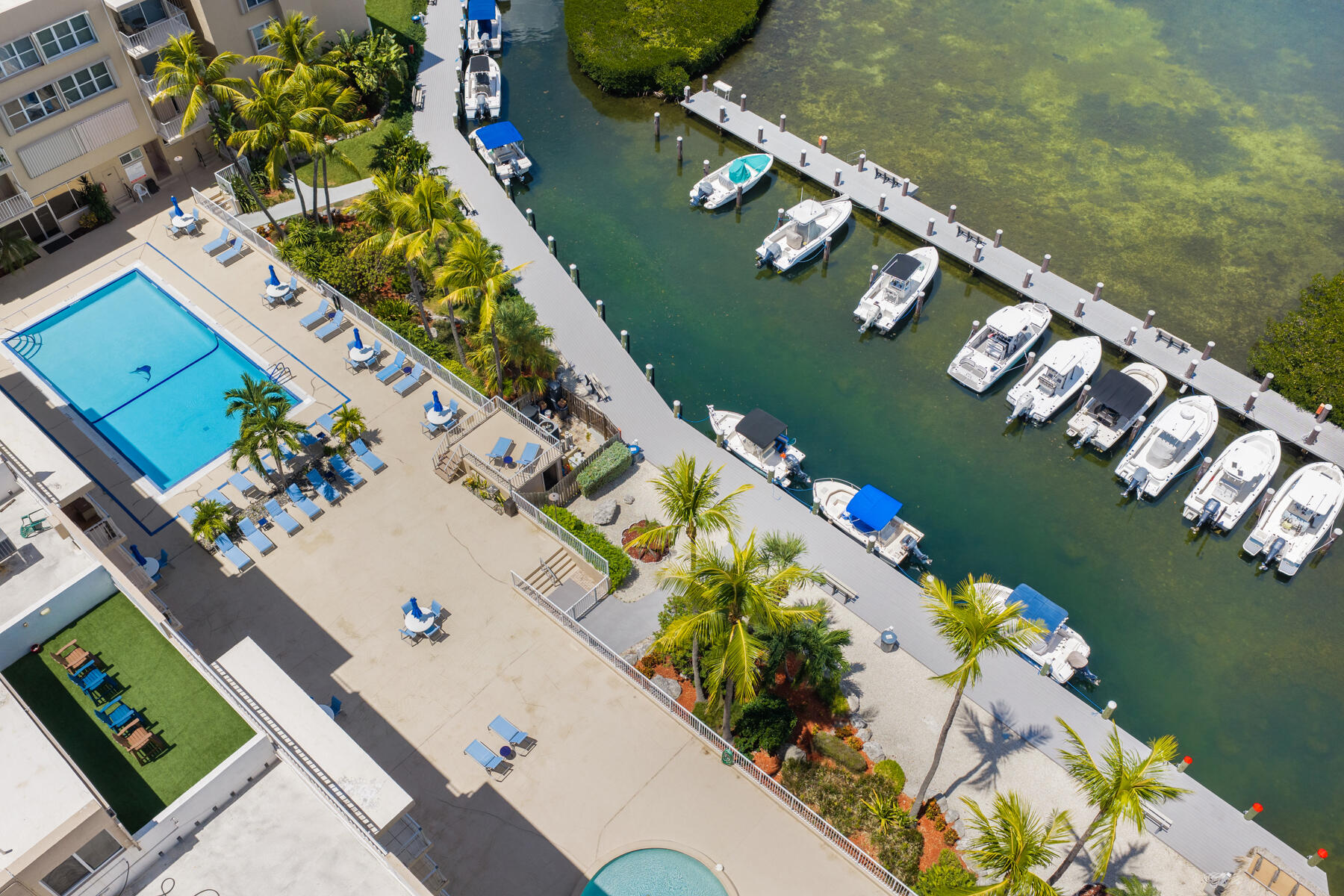 88500 Overseas Highway 407