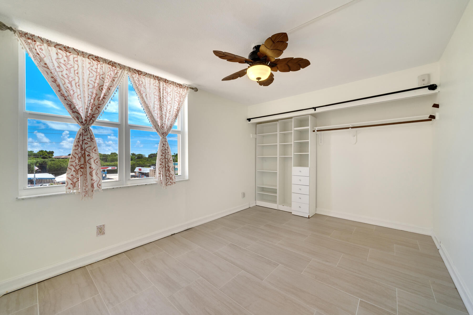 88500 Overseas Highway 407