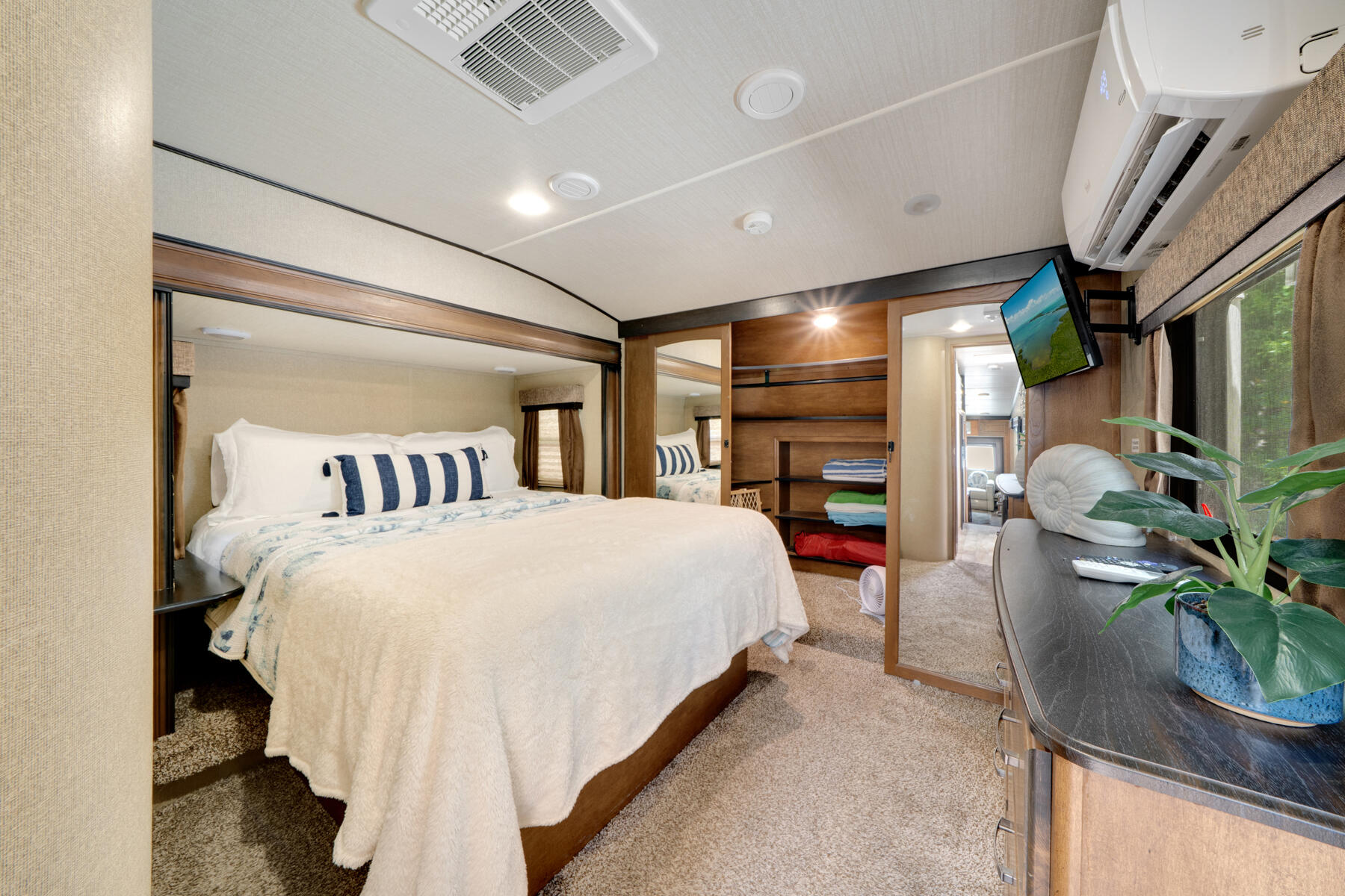 101551 Overseas Highway # 164