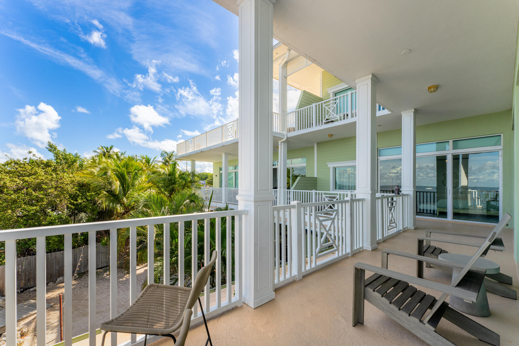 104000 Overseas Highway 3 - 3