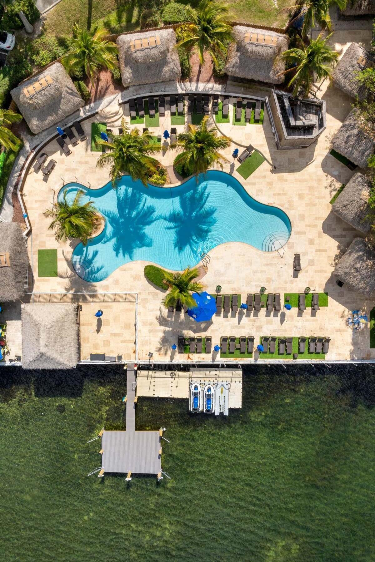 104000 Overseas Highway 3 - 3