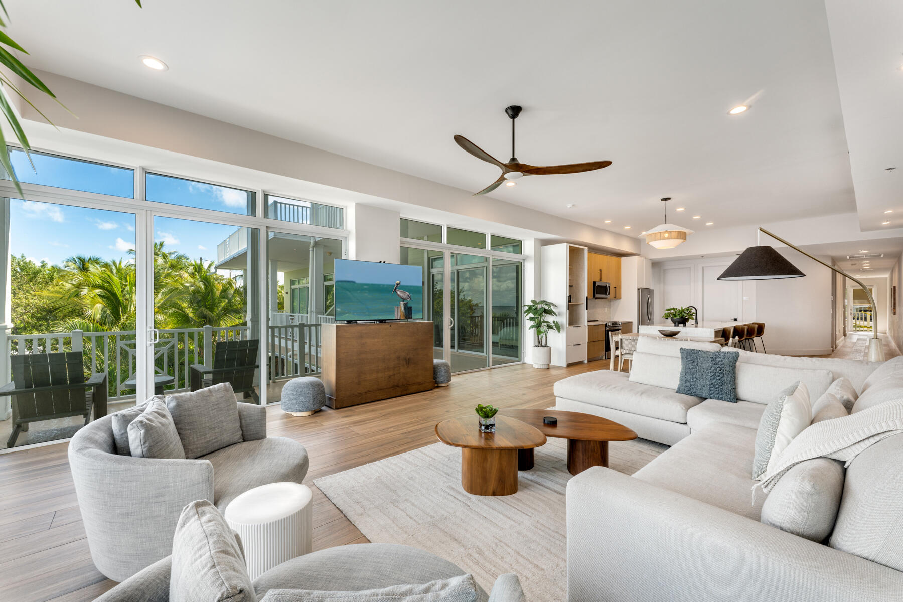 104000 Overseas Highway 3 - 3