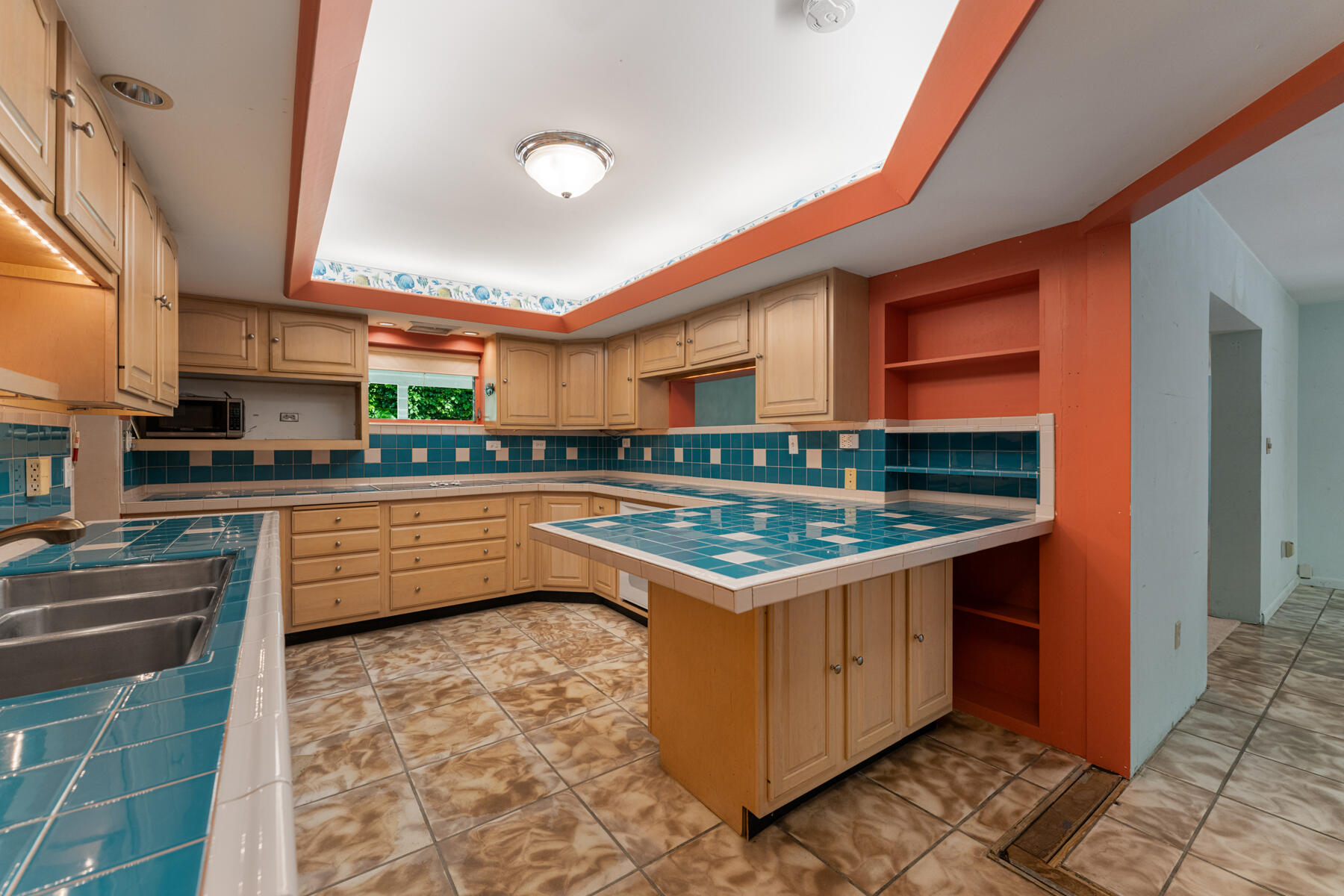 101 Orange Lane