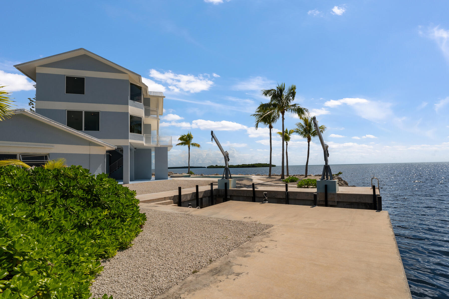 1200 Mockingbird Road