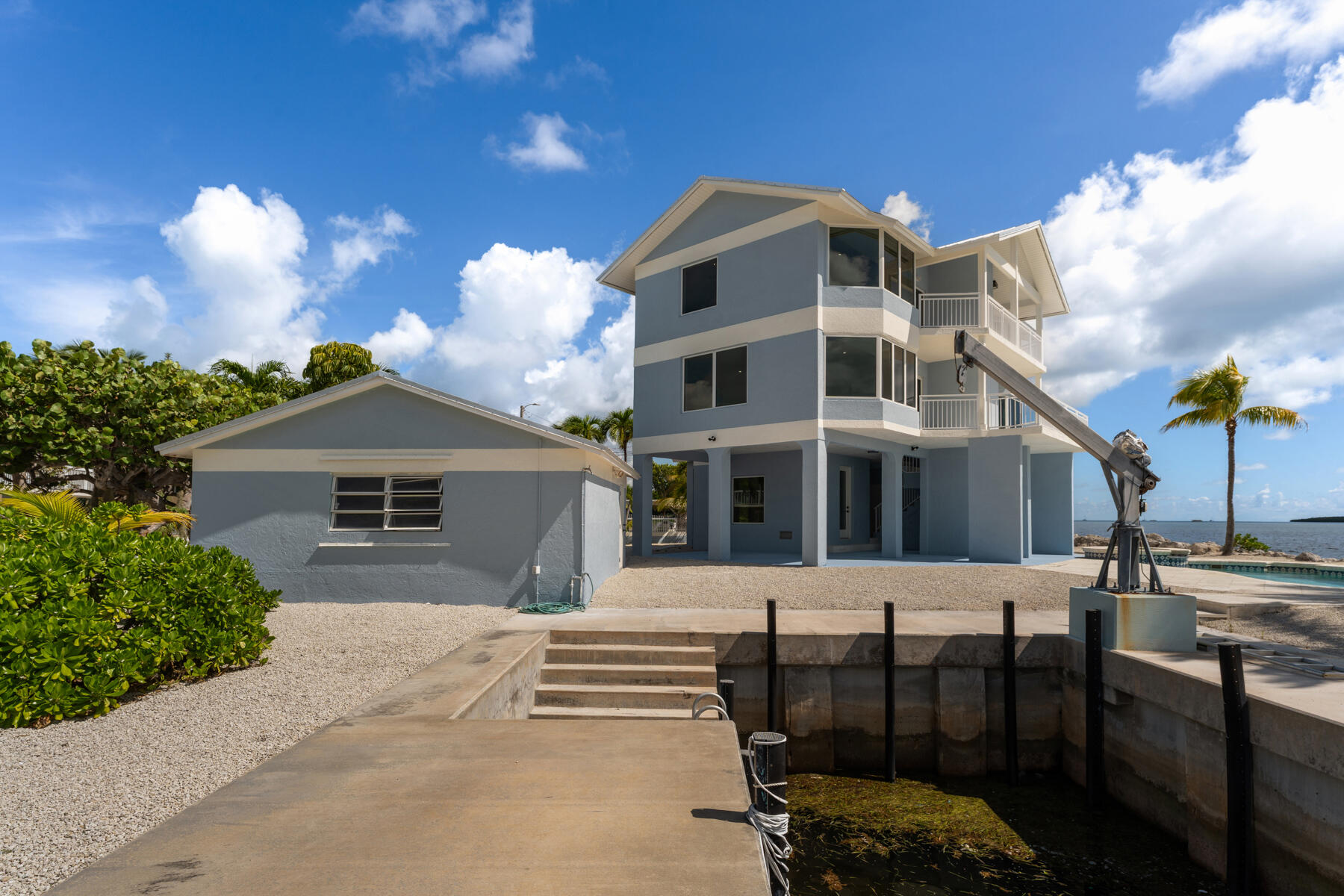 1200 Mockingbird Road