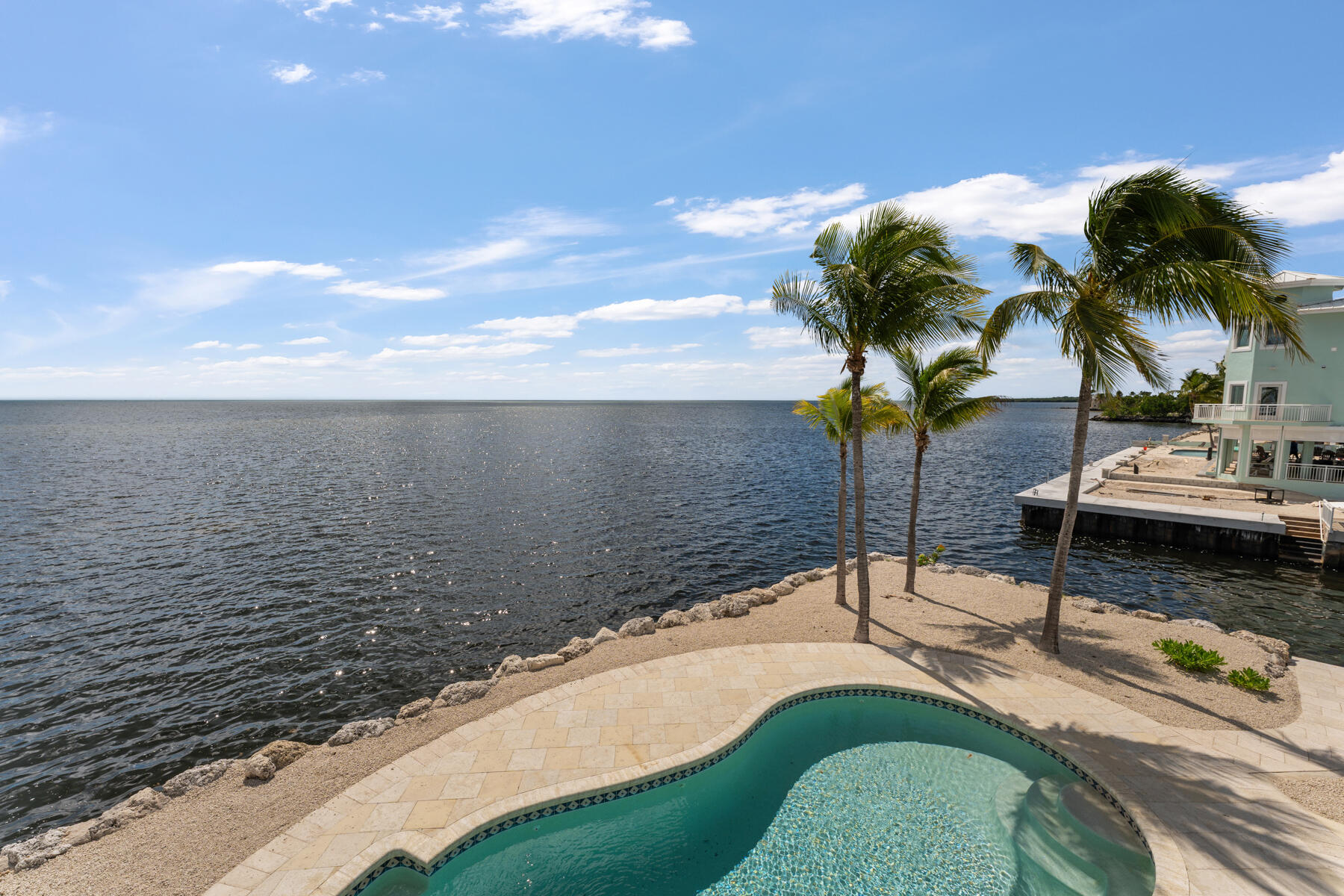 1200 Mockingbird Road