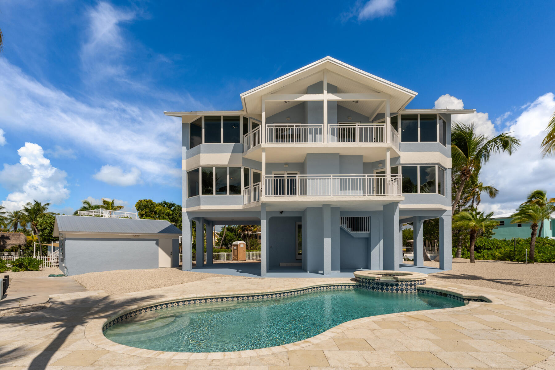 1200 Mockingbird Road