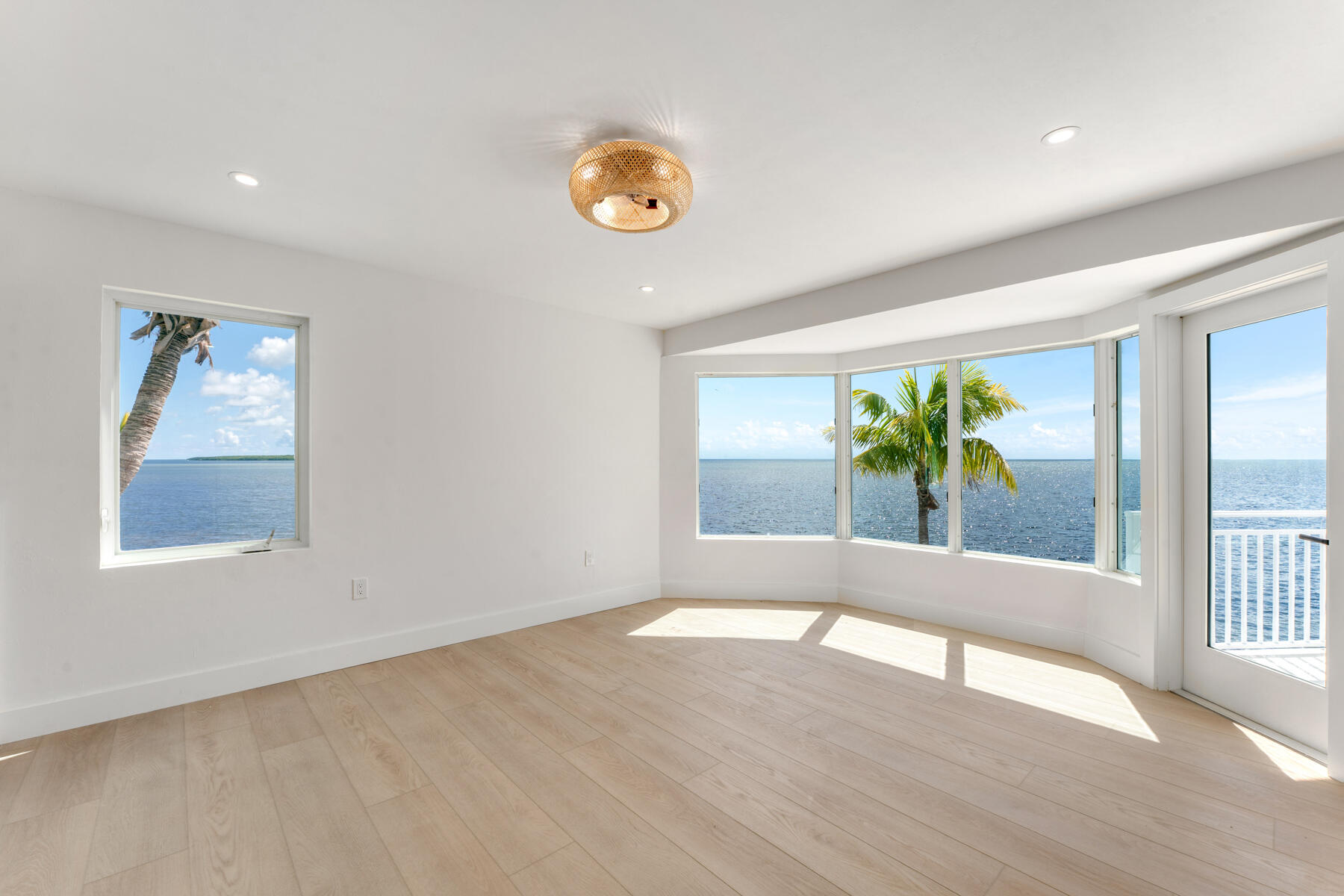 1200 Mockingbird Road