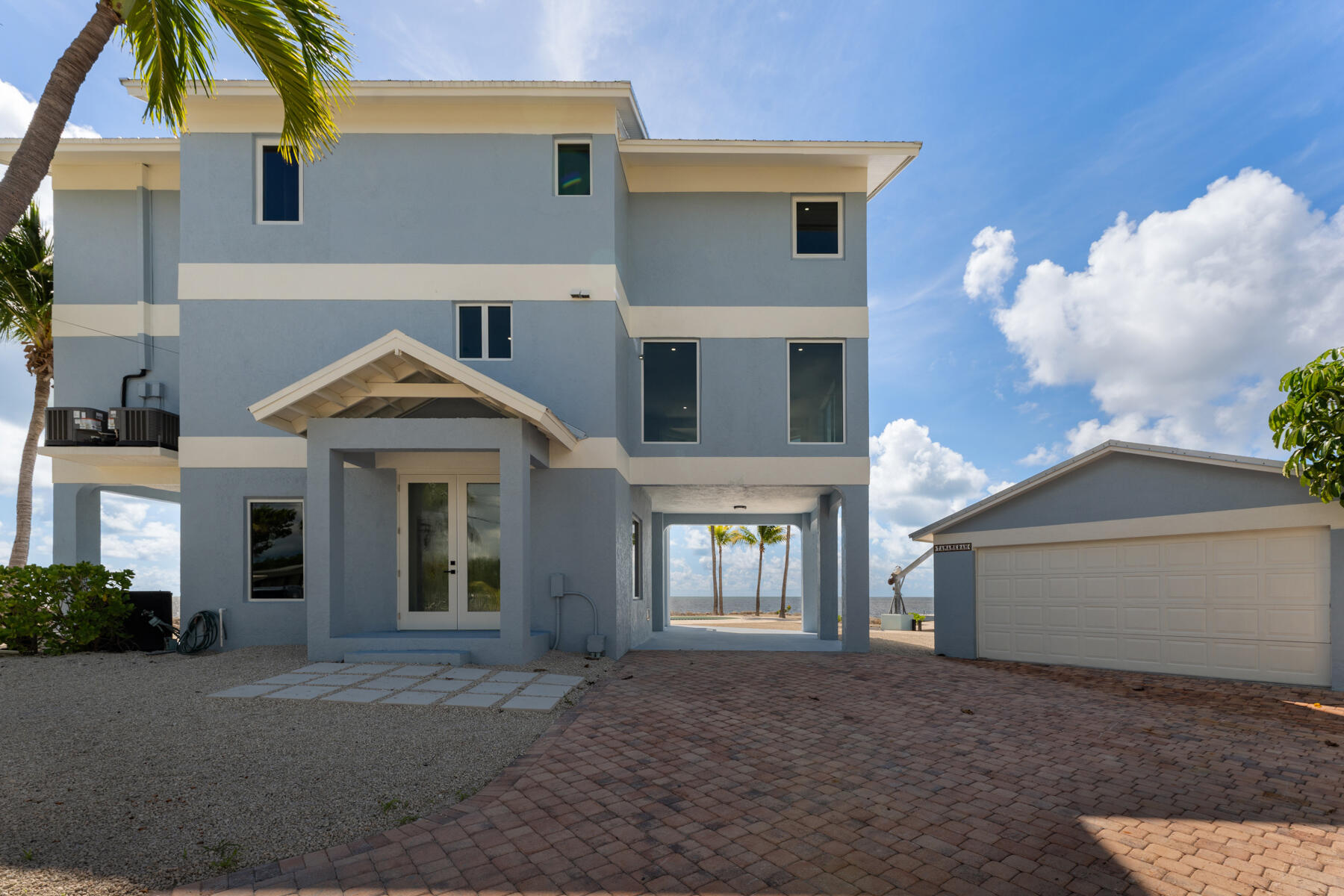 1200 Mockingbird Road