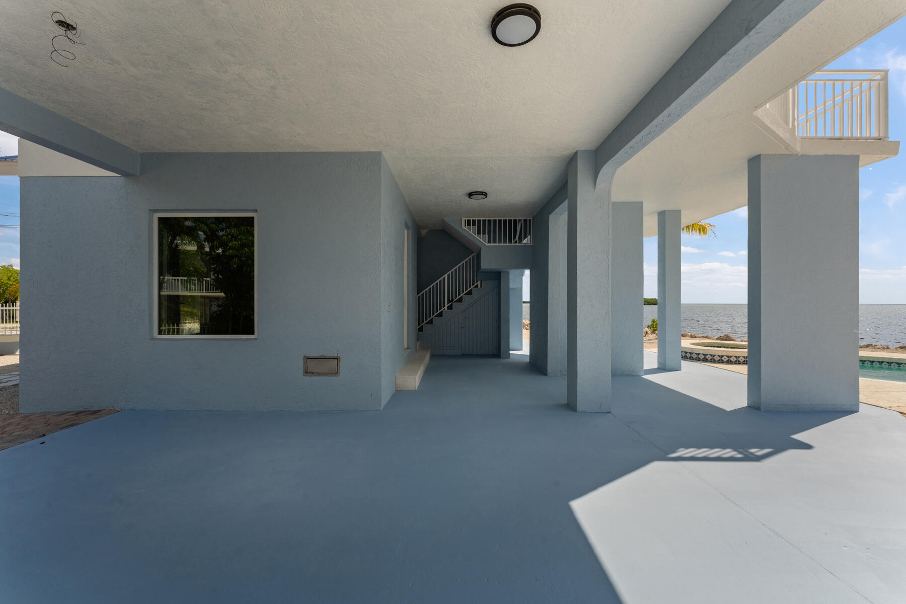 1200 Mockingbird Road