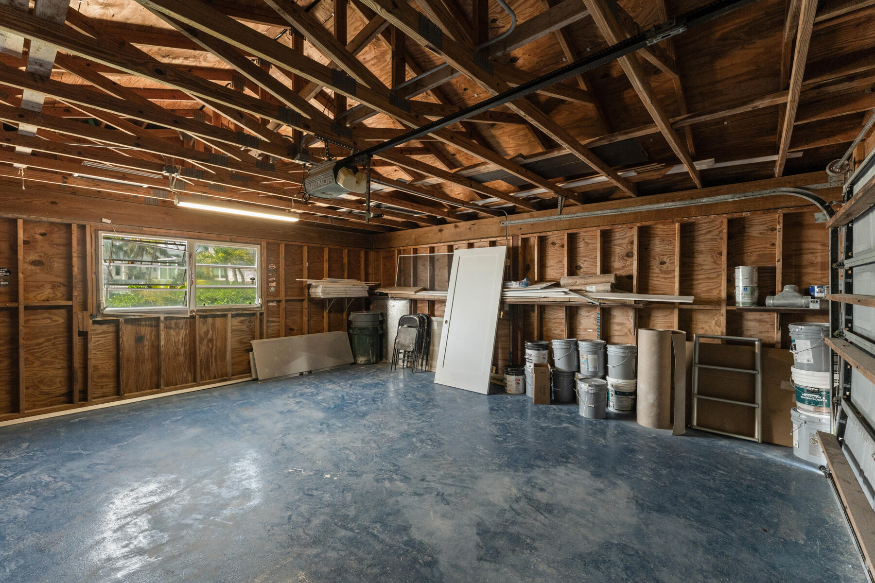 1200 Mockingbird Road